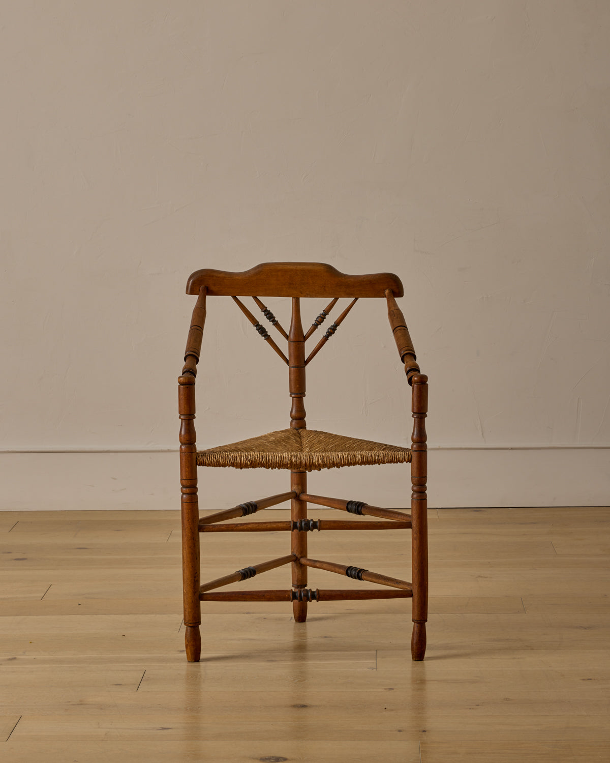 Lostine - Bobbin Triangular Armchair with Curved Crest