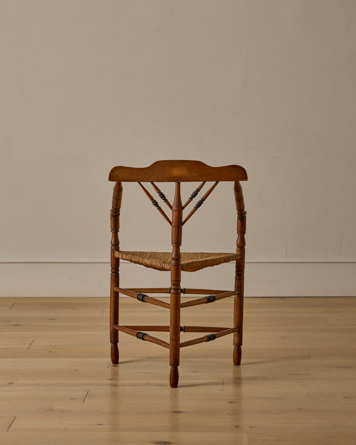 Lostine - Bobbin Triangular Armchair with Curved Crest