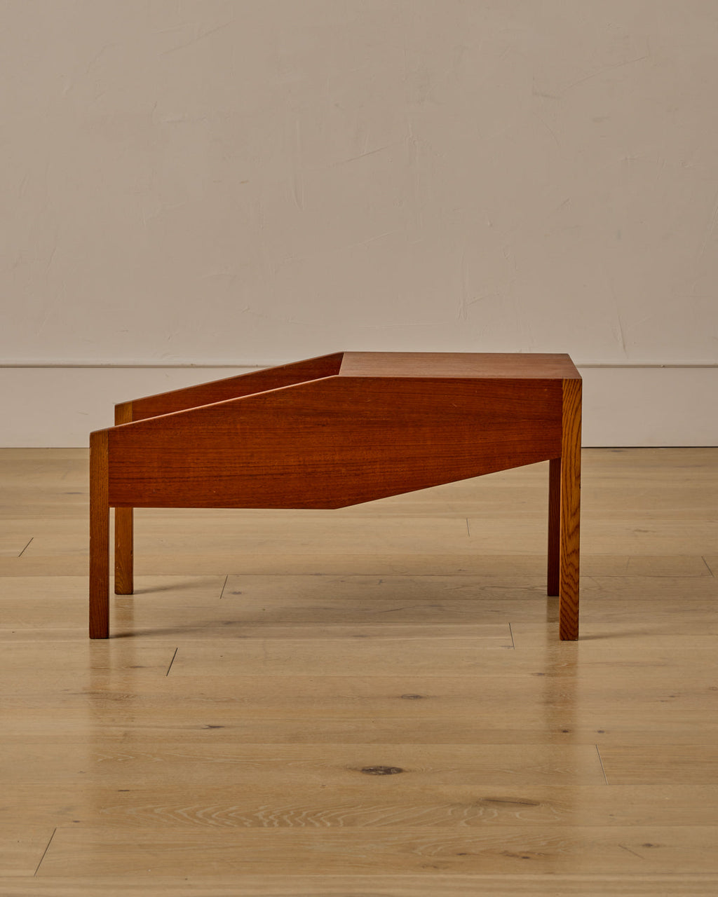 Lostine - Mid - Century Teak Tiered Table