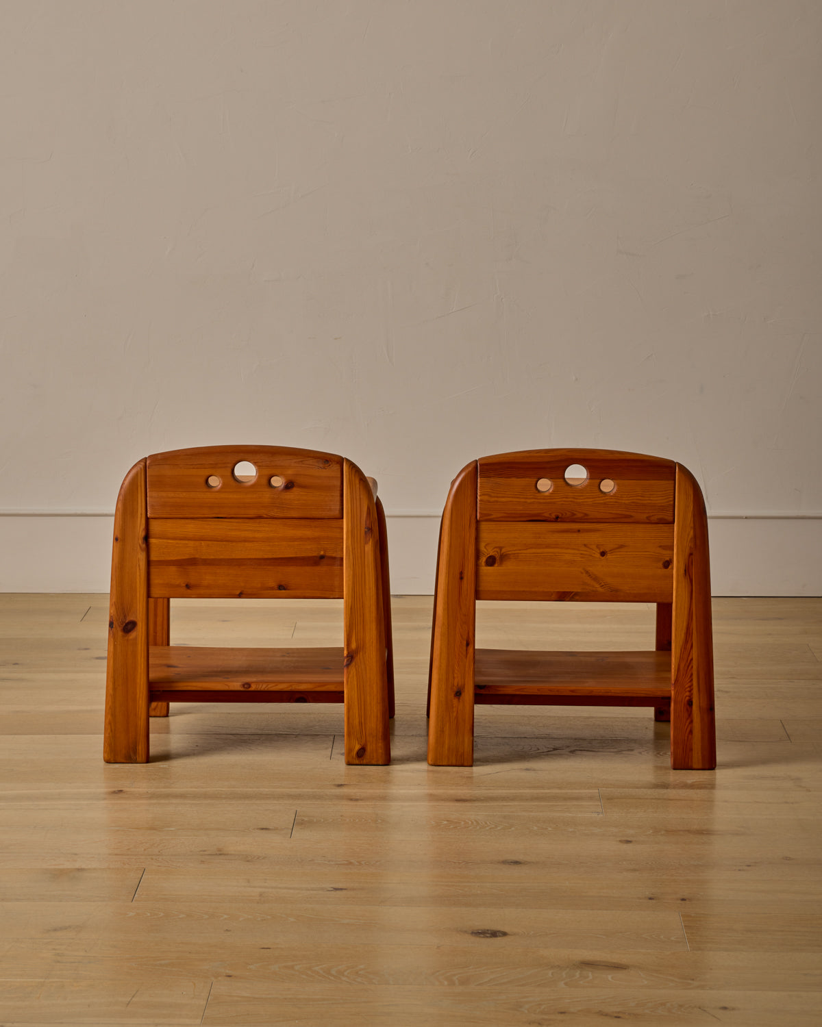 Lostine - Pair of Night Stands by Wasa Möbel