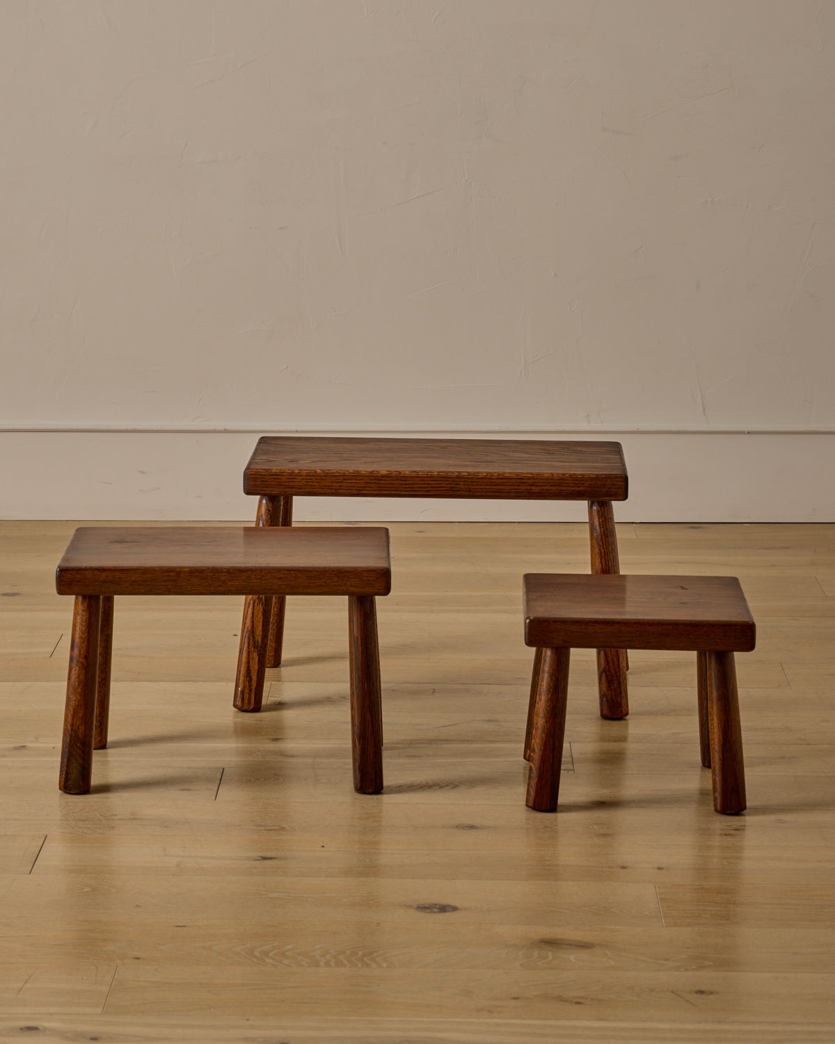 Lostine - Set of Dark Oak Nesting Tables