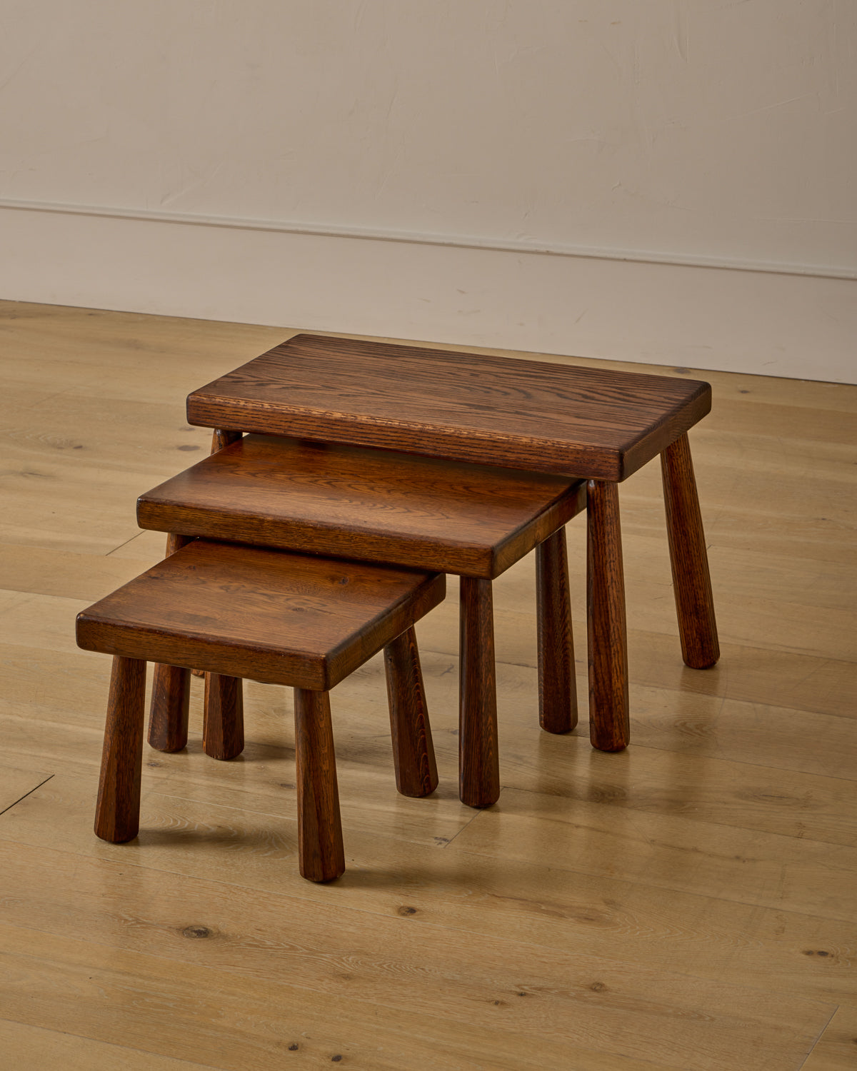 Lostine - Set of Dark Oak Nesting Tables