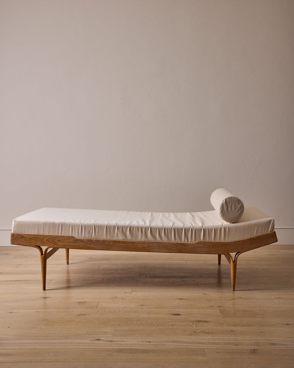 Lostine - Beech "Berlin" Daybed by Bruno Mathsson