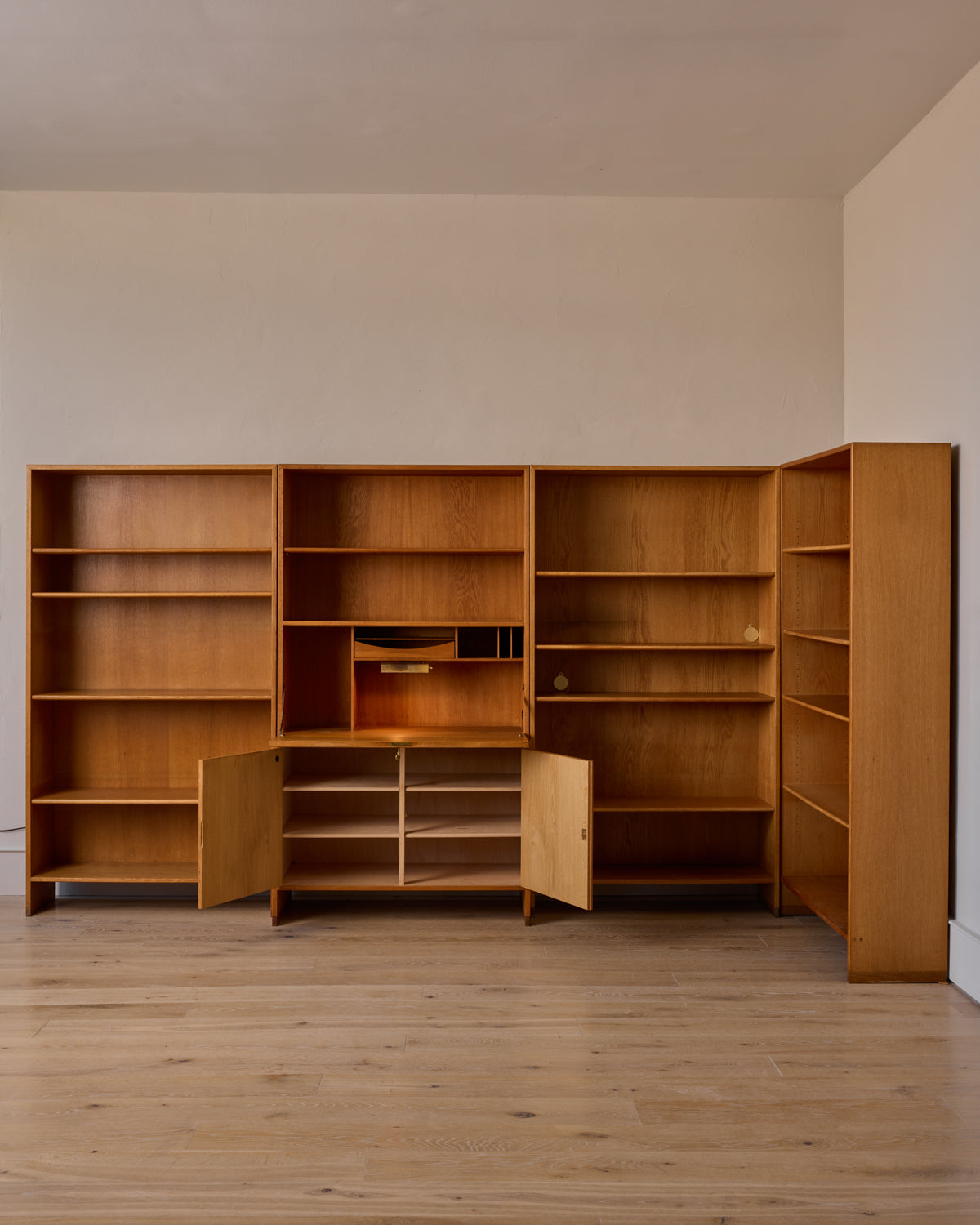 Lostine - Oak 4 - Section Room Divider by Hans J. Wegner