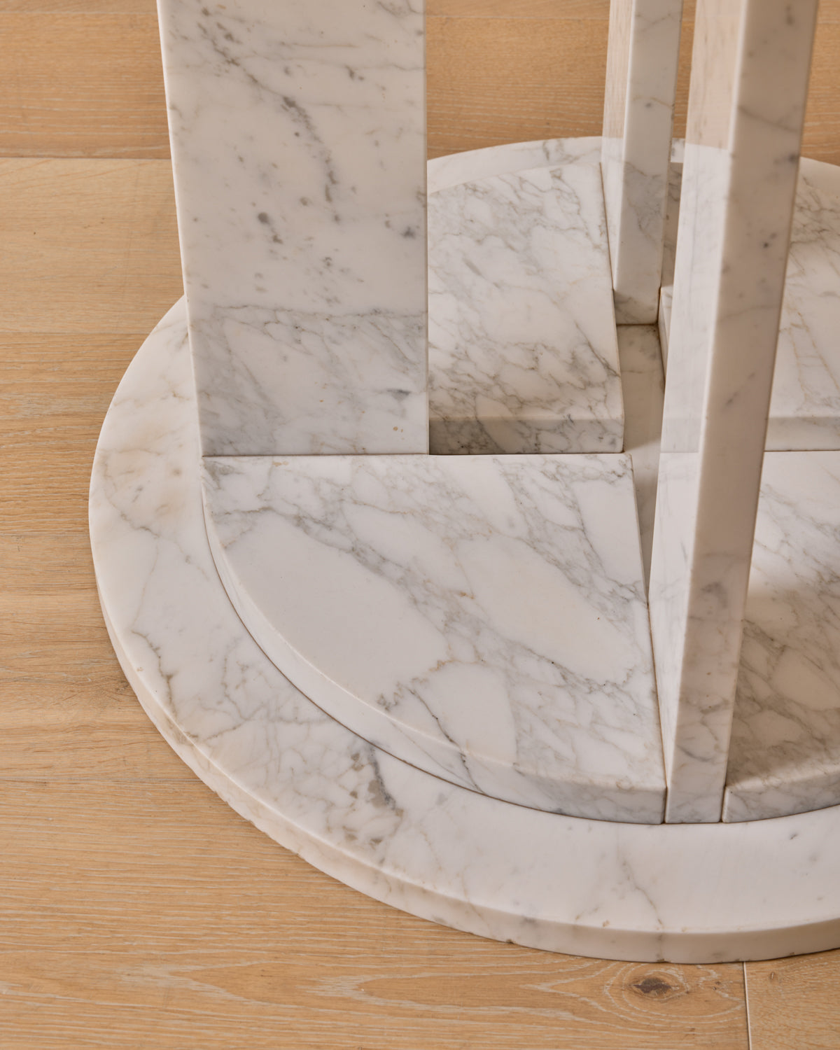 Lostine - Column Base Marble Dining Table