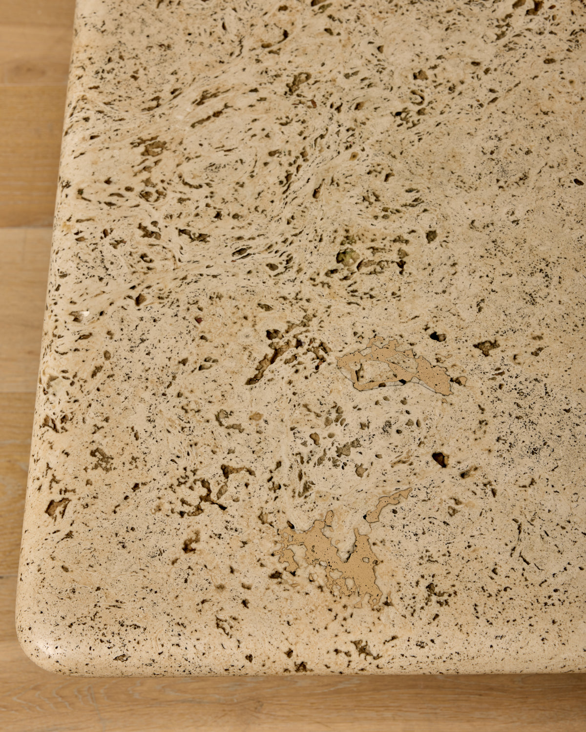 Lostine - Mid - Century Column - Base Travertine Coffee Table