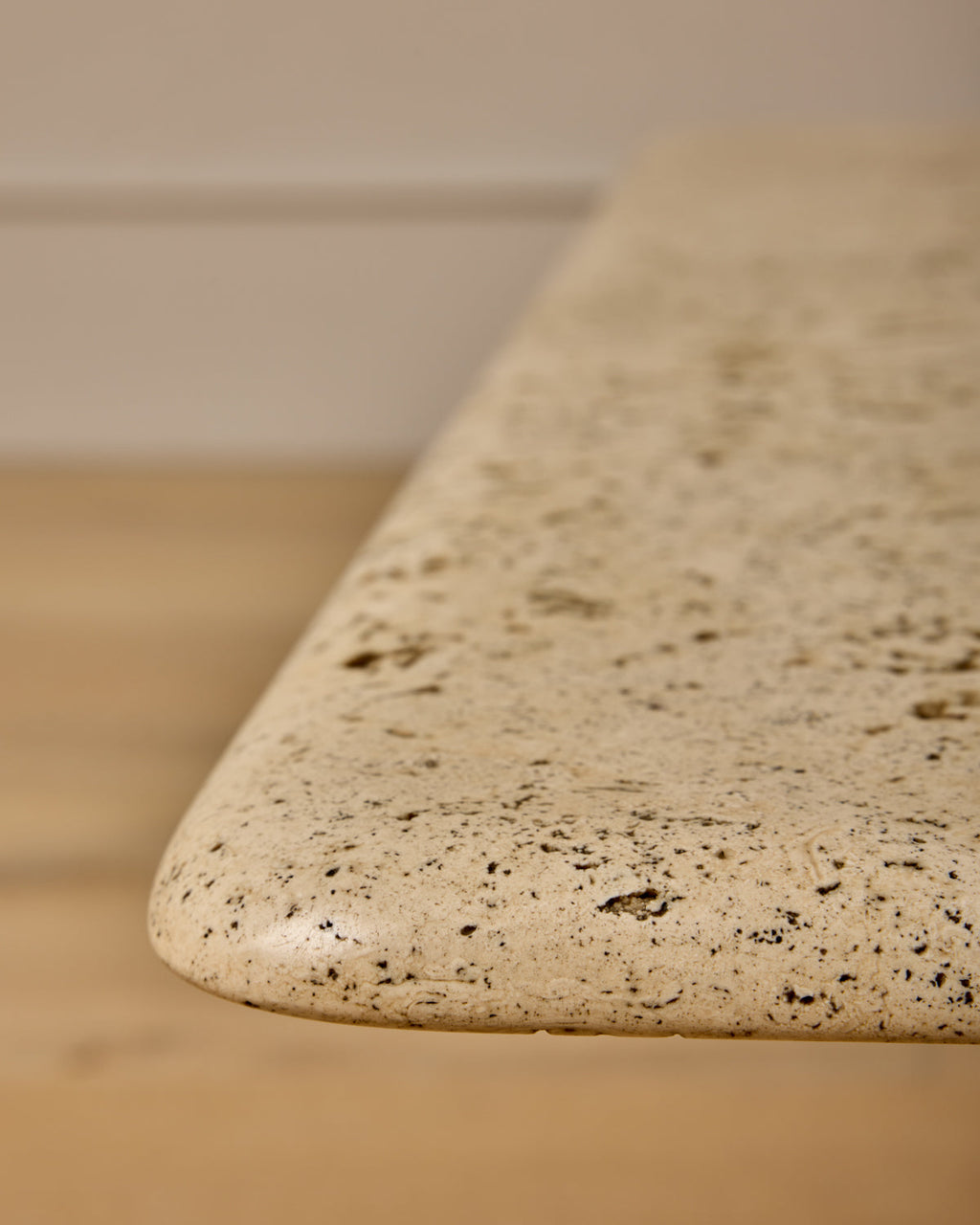 Lostine - Mid - Century Column - Base Travertine Coffee Table