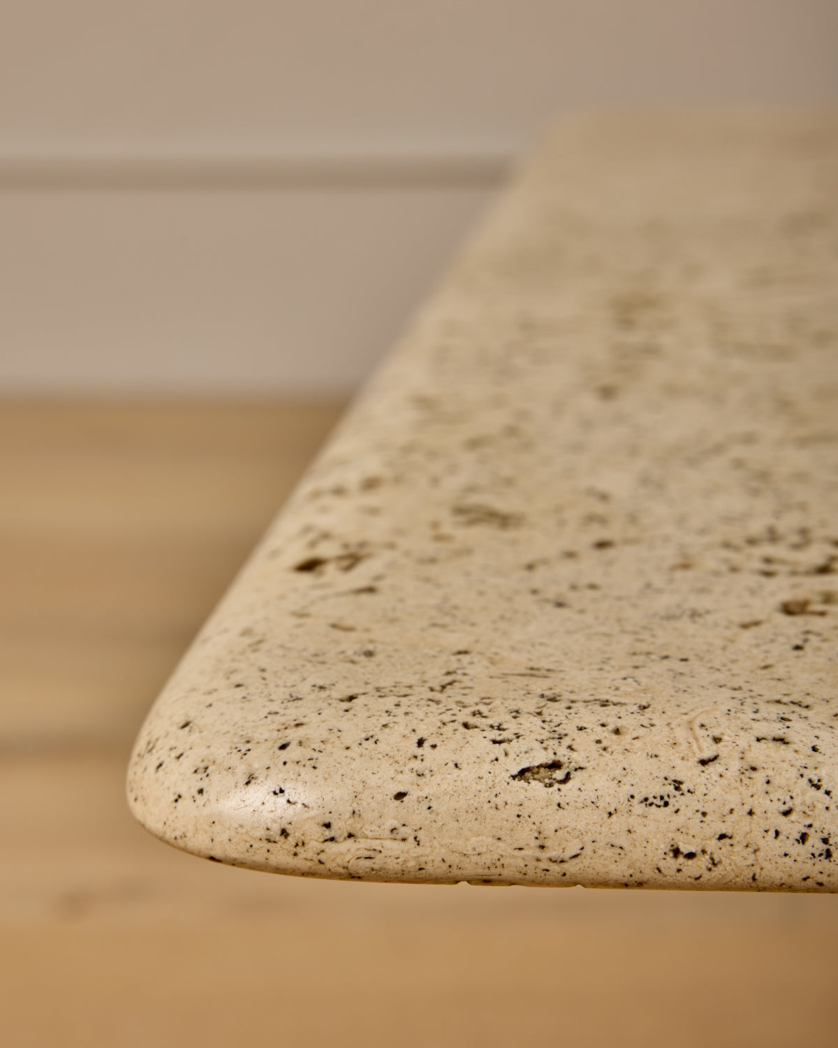 Lostine - Mid - Century Column - Base Travertine Coffee Table