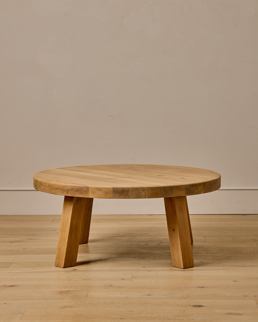 Lostine - Round Wood Coffee Table