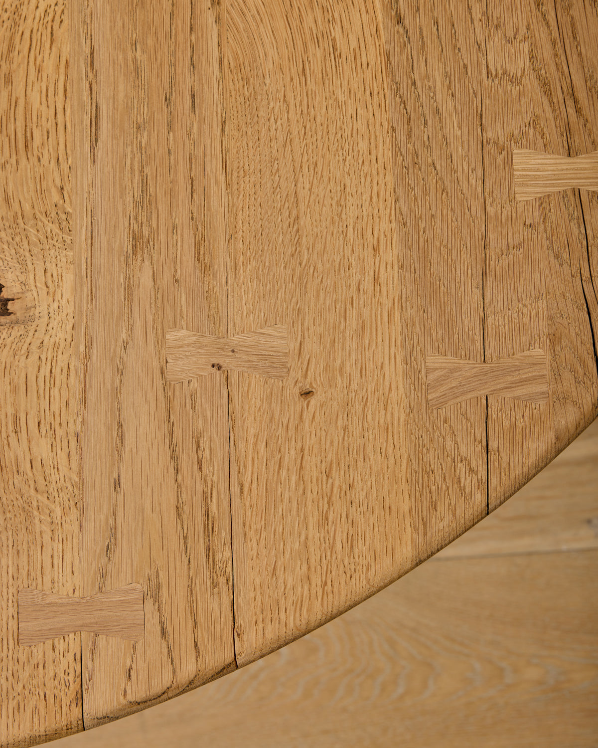 Lostine - Round Wood Coffee Table
