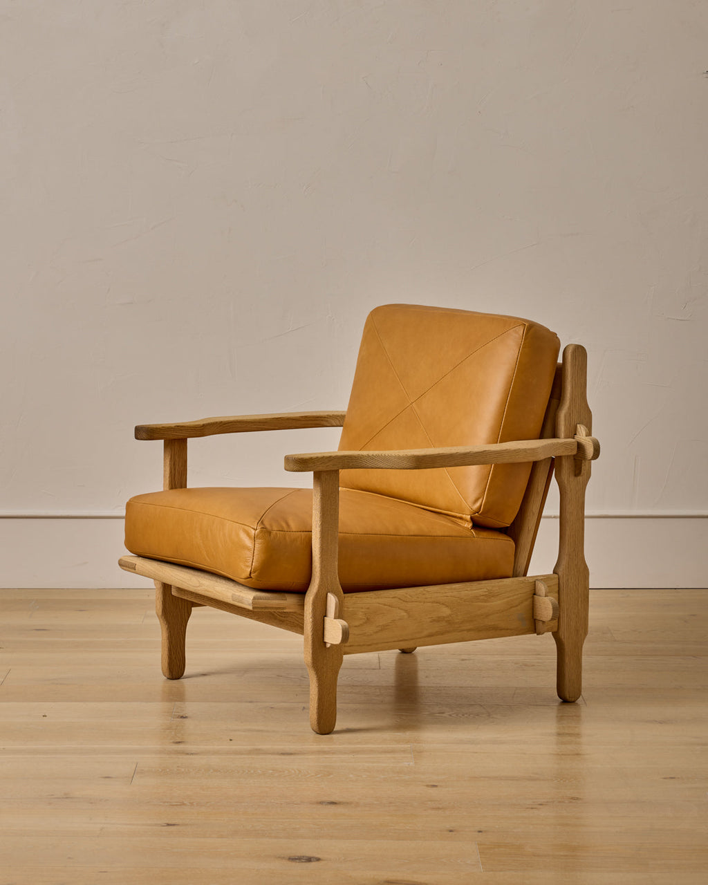Lostine - Pair of Leather Arm Chairs