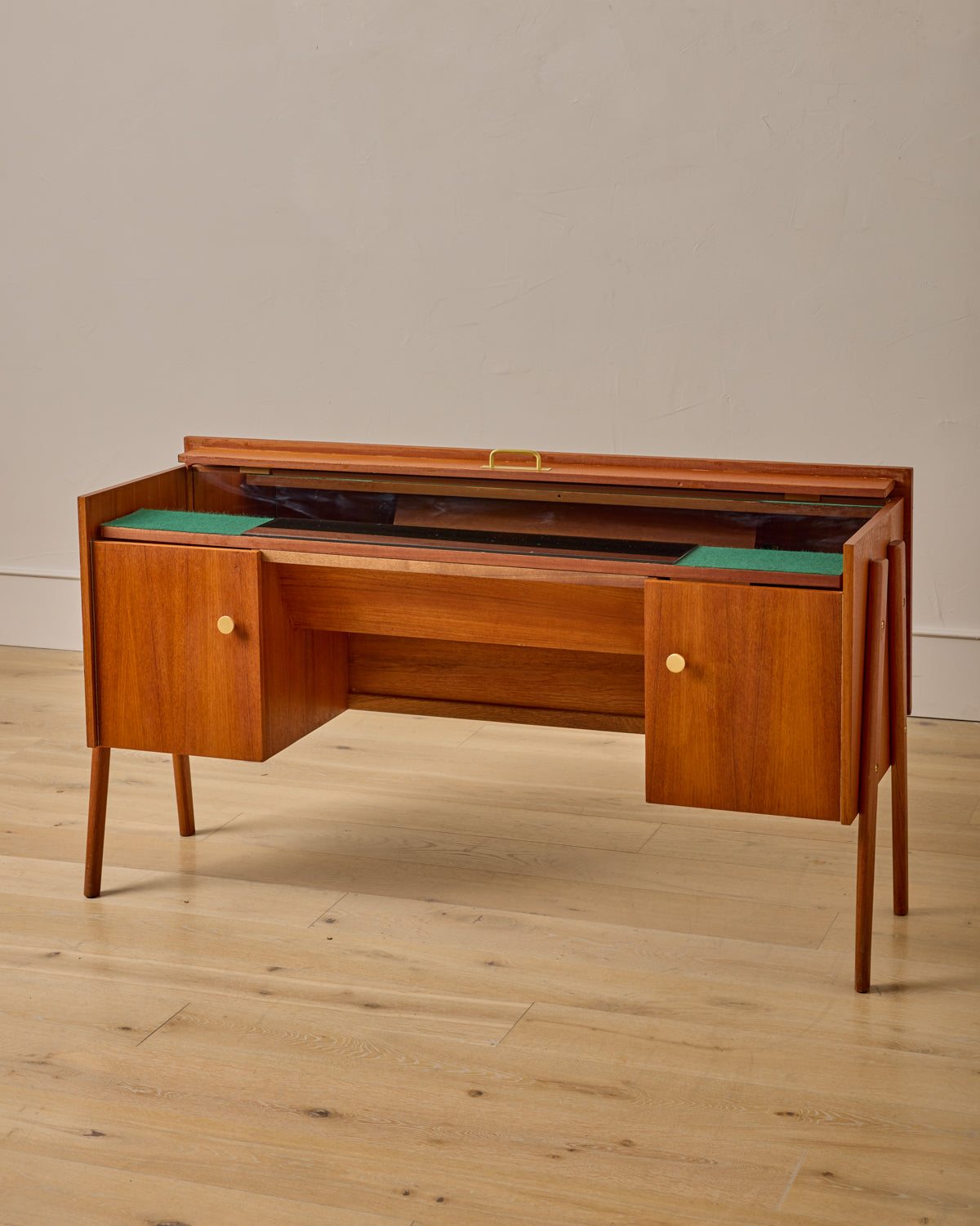 Lostine - Mid - Century Lift - Top Bar Cabinet