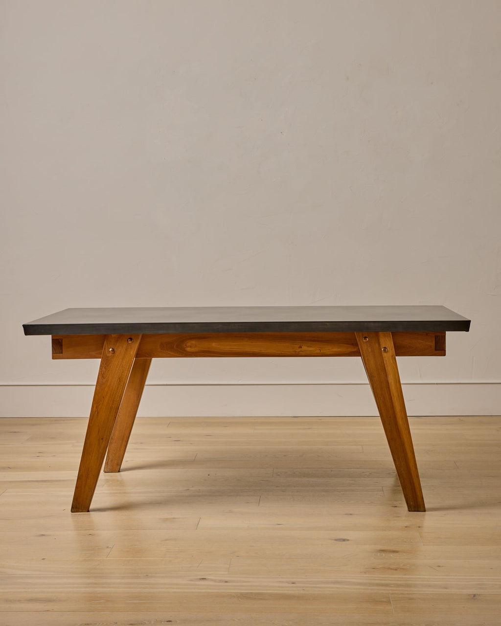 Lostine - Dining Table with Antiqued Steel