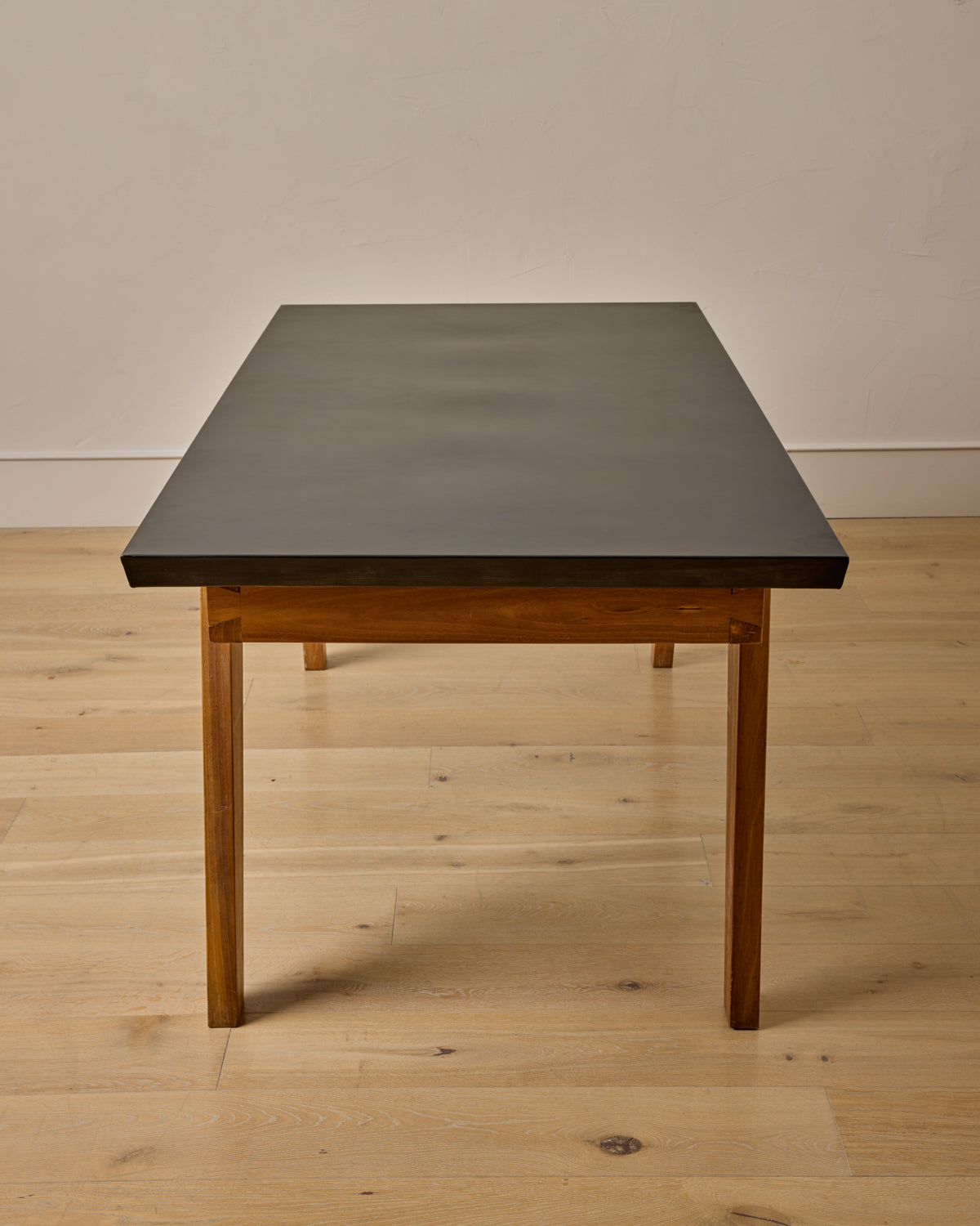 Lostine - Dining Table with Antiqued Steel