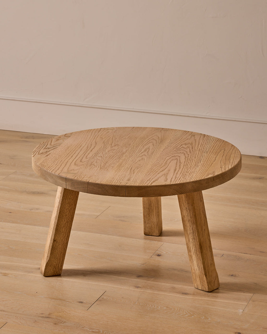 Lostine - Round Brutalist Side Table