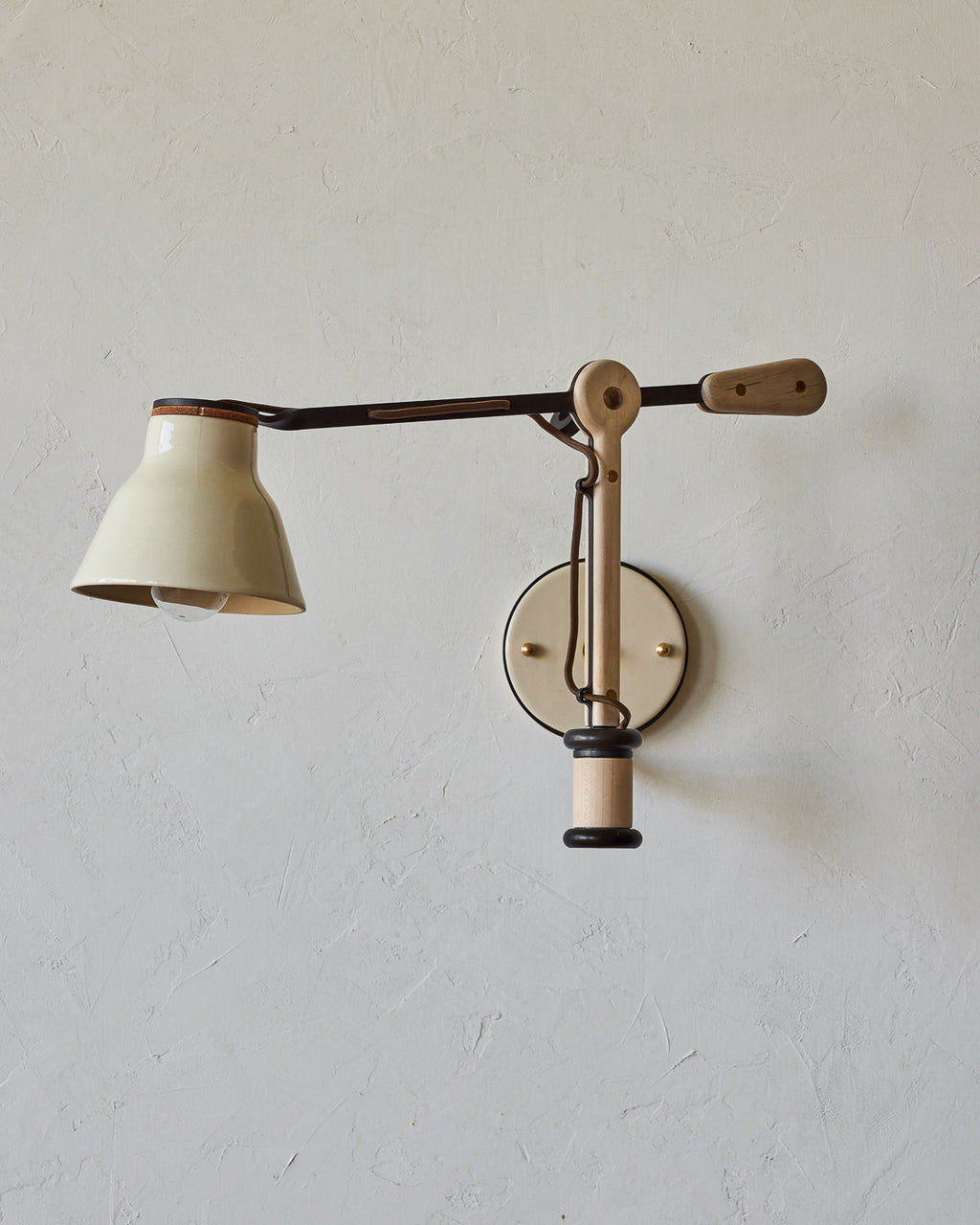 Lostine - Alek Wall Sconce