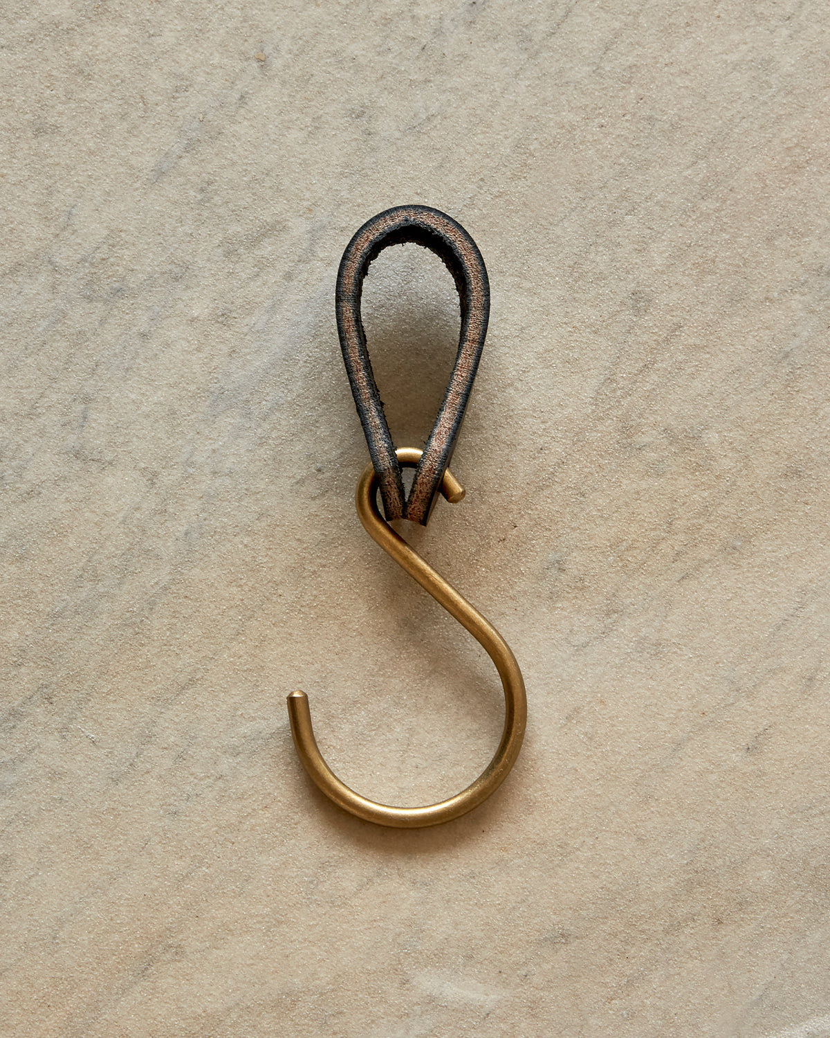 Lostine - Ludlow Leather Hooks - Black