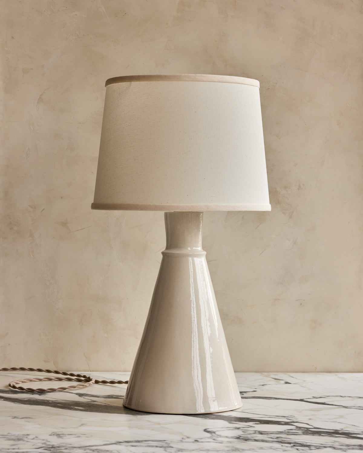 Lostine - Ceramic Table Lamp - Salt Ring