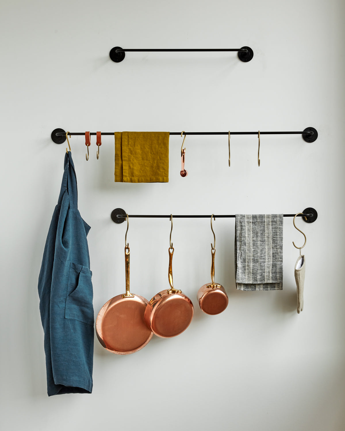 Lostine - Ellington Pot Racks