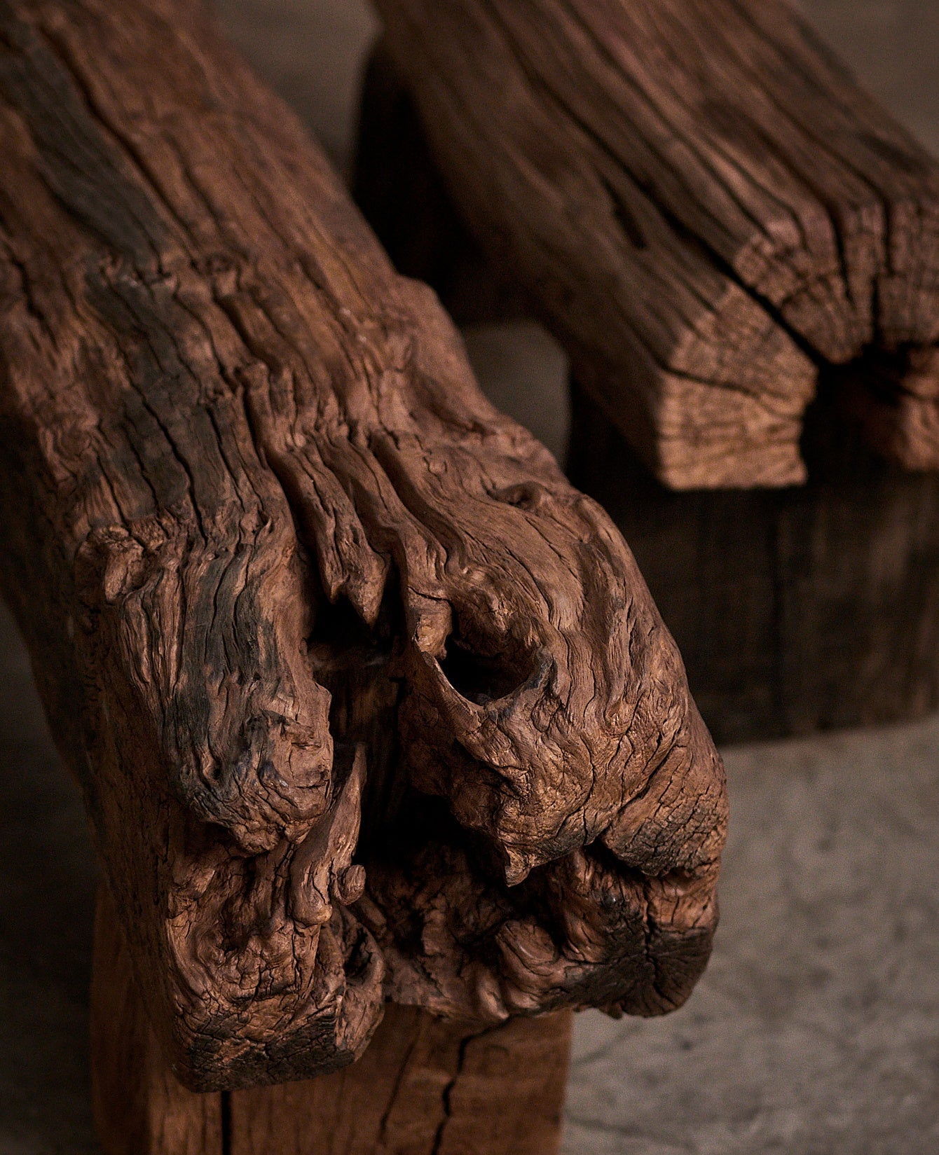 Olive Ateliers - Log Bench