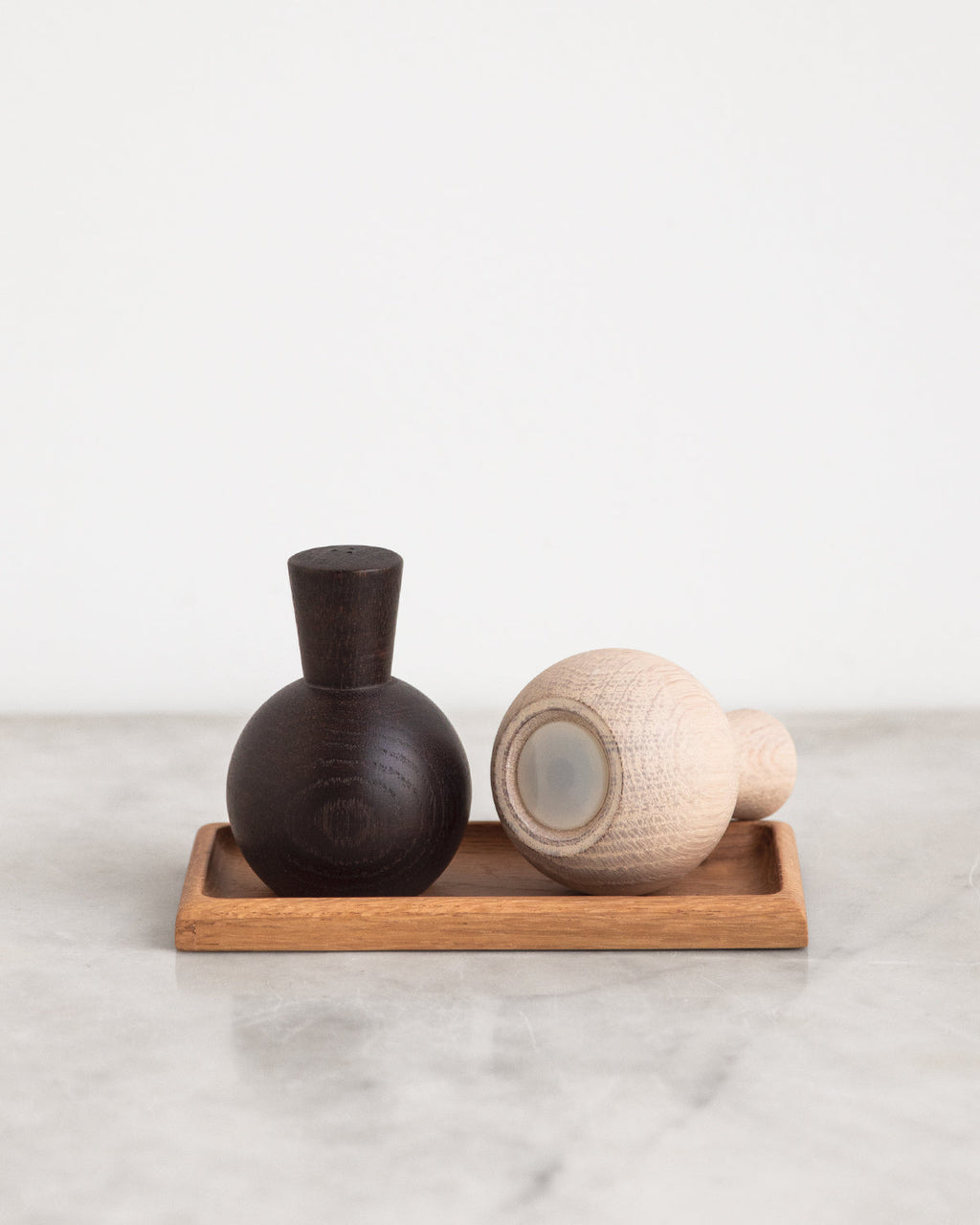 Lostine - Salt and Pepper Shaker Set