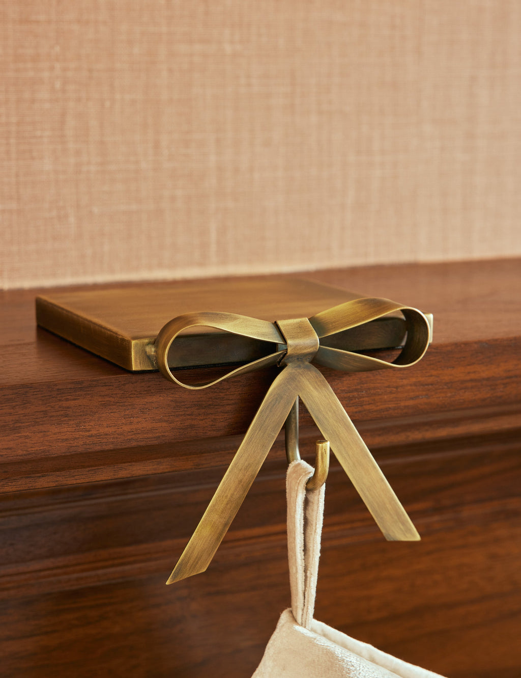 Lulu and Georgia - Adea Stocking Holder