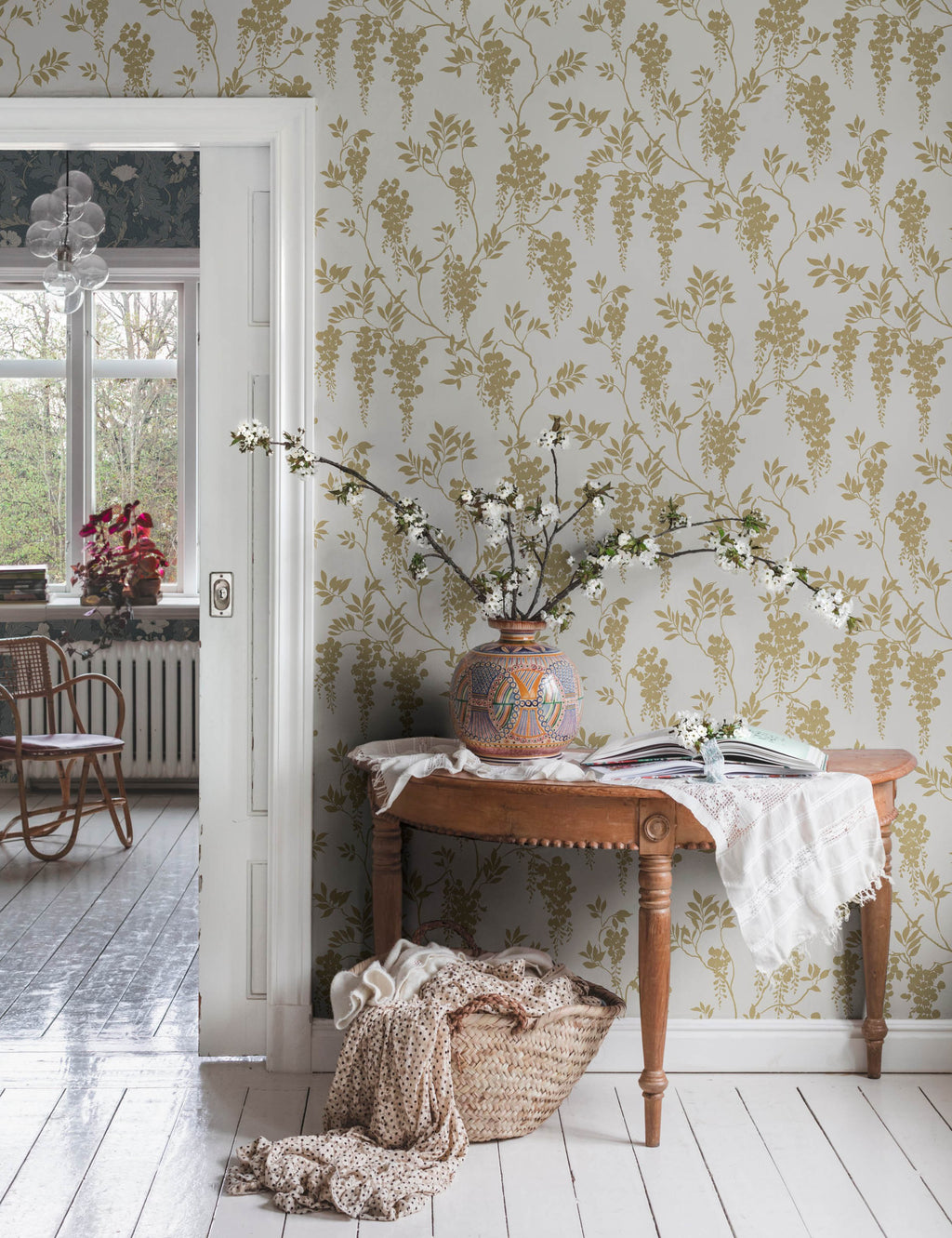 Lulu and Georgia - Scalamandre Hedvig Wallpaper by Sandberg