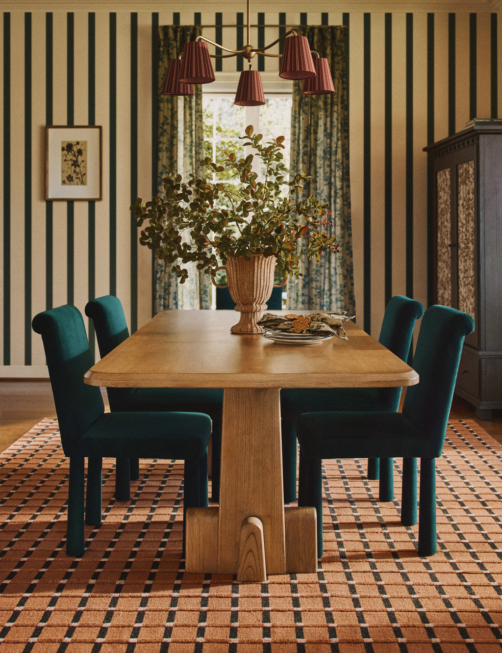 Lulu and Georgia - Kipling Extendable Dining Table