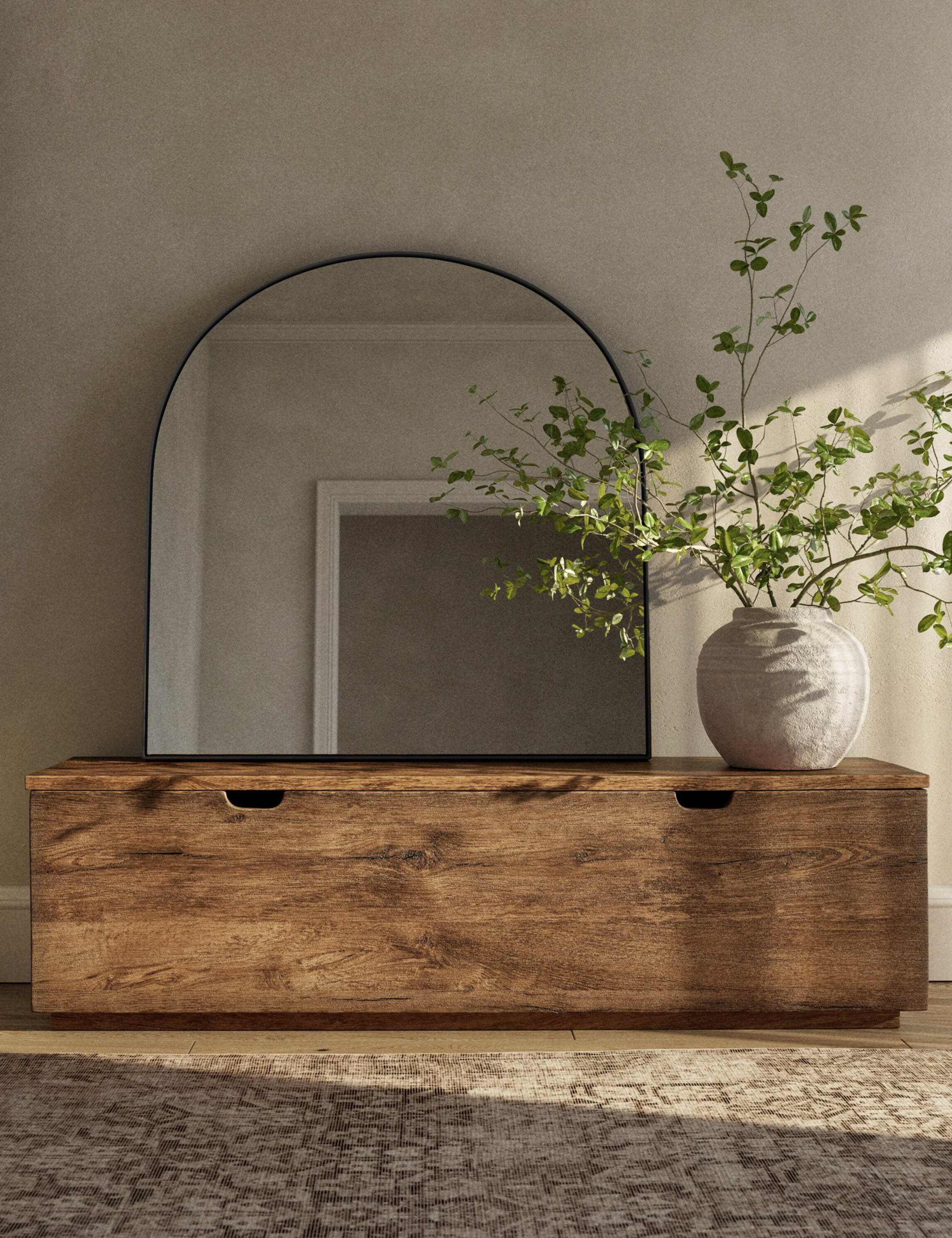 Lulu and Georgia - Alvarado Mirror