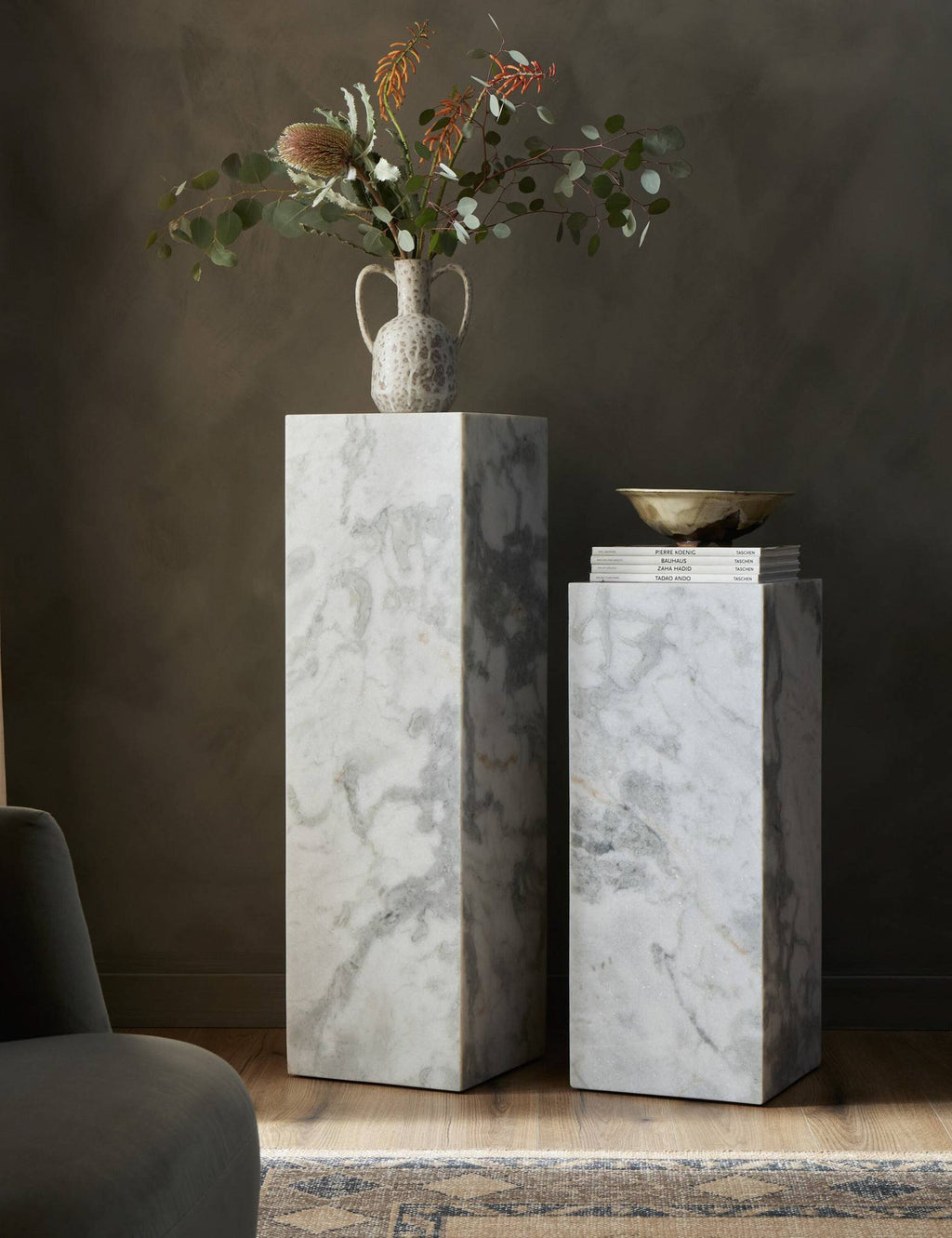Lulu and Georgia - Rialta Plinth