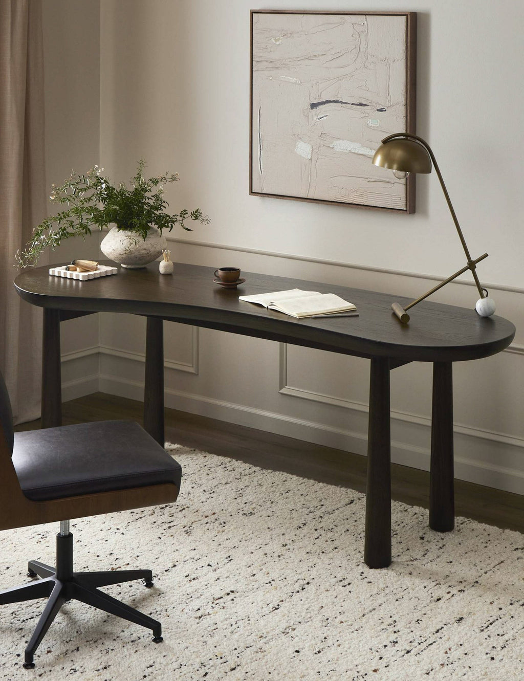 Lulu and Georgia - Damaso Desk