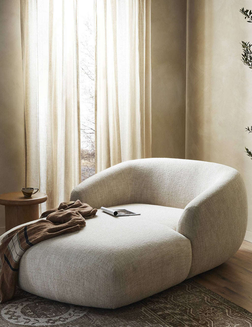 Lulu and Georgia - Padfield Chaise