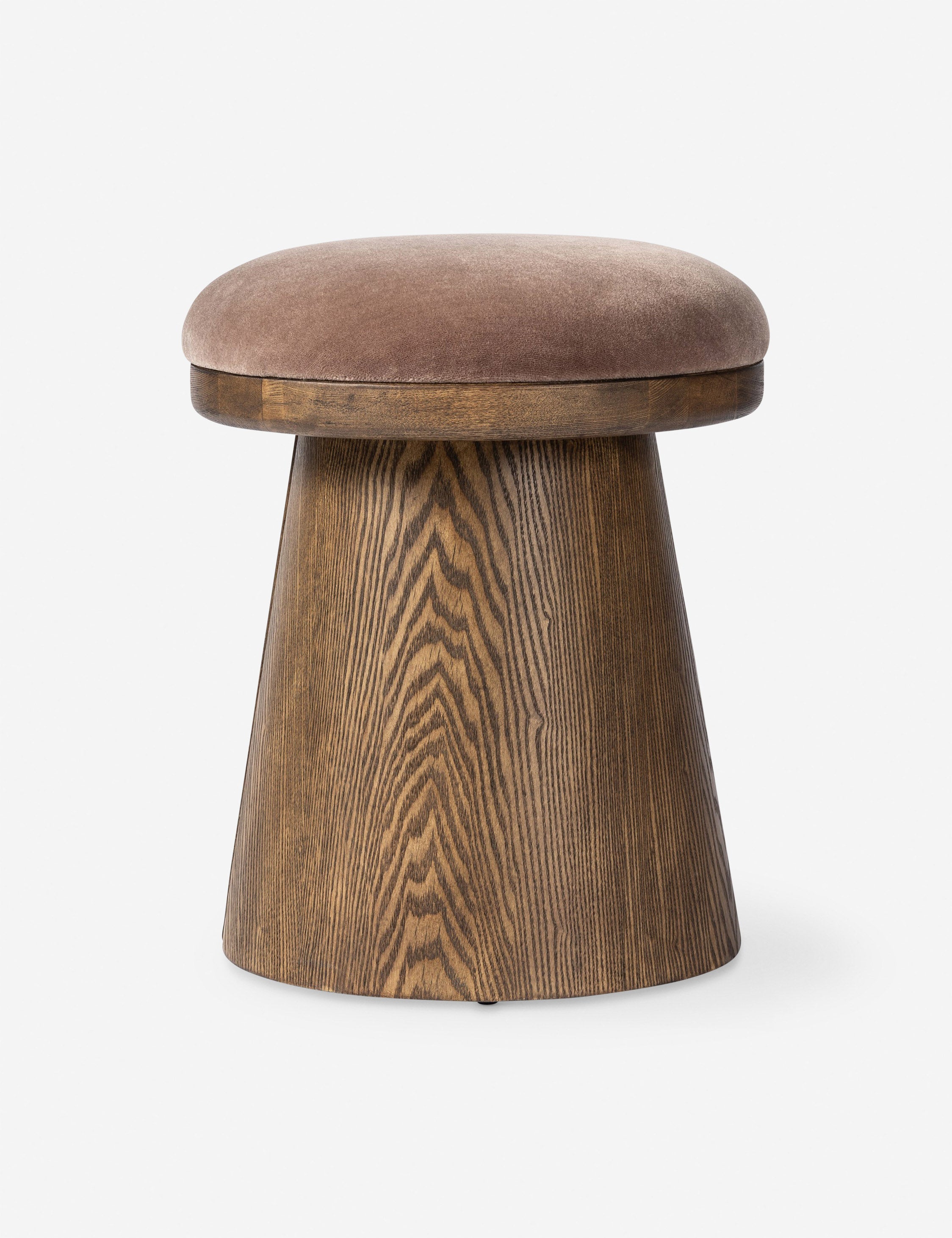 Lulu and Georgia - Salinger Stool