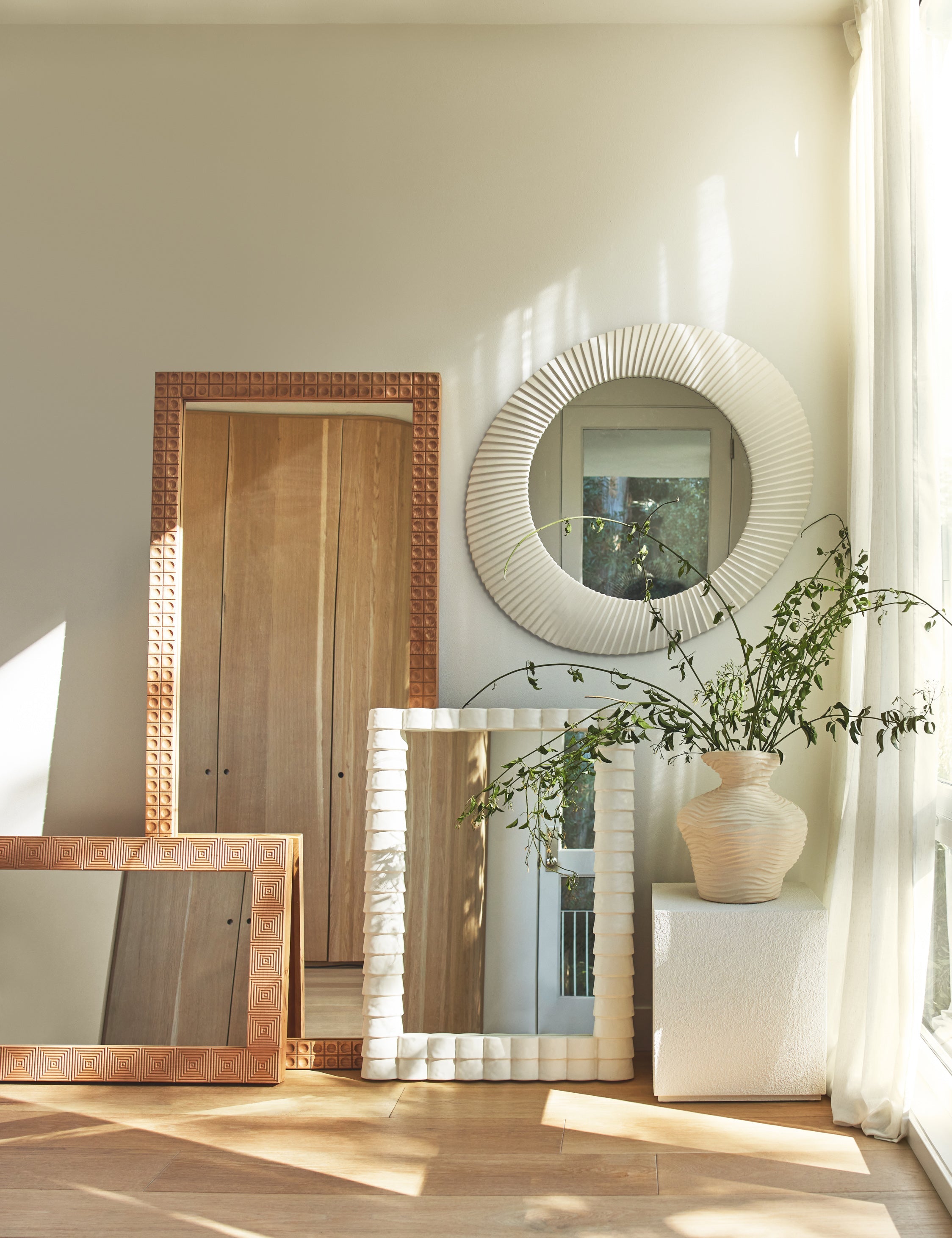 Lulu and Georgia - Munro Mirror