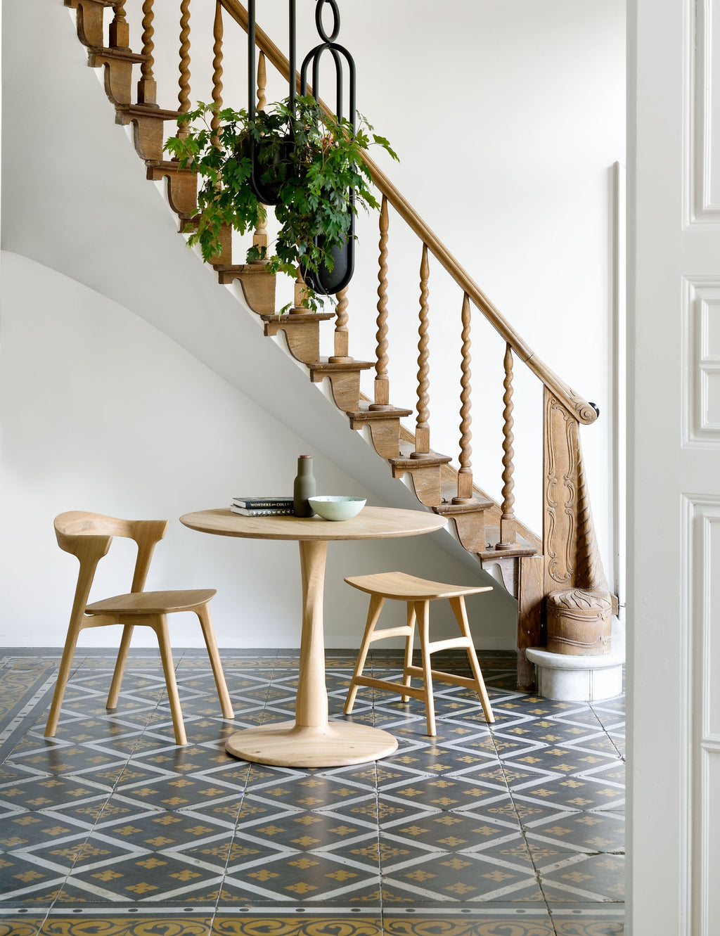 Lulu and Georgia - Aldrich Round Dining Table