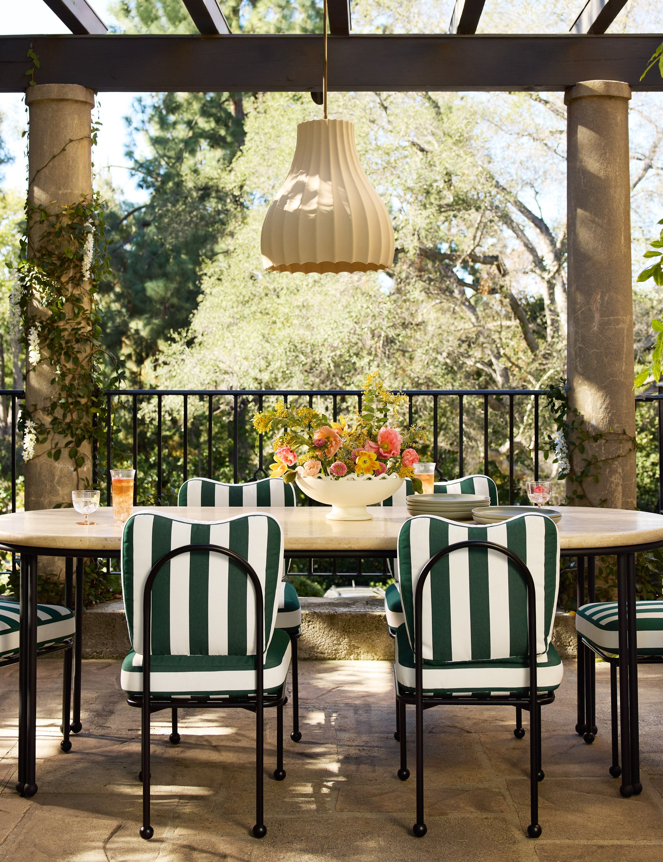 Lulu and Georgia - Pedrosa Indoor / Outdoor Centerpiece Bowl