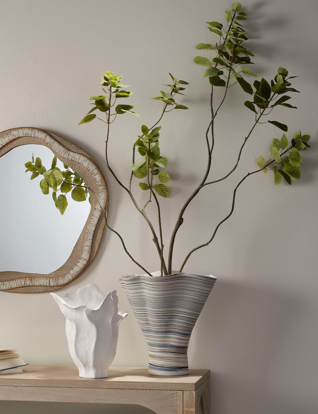 Lulu and Georgia - Caliza Vase