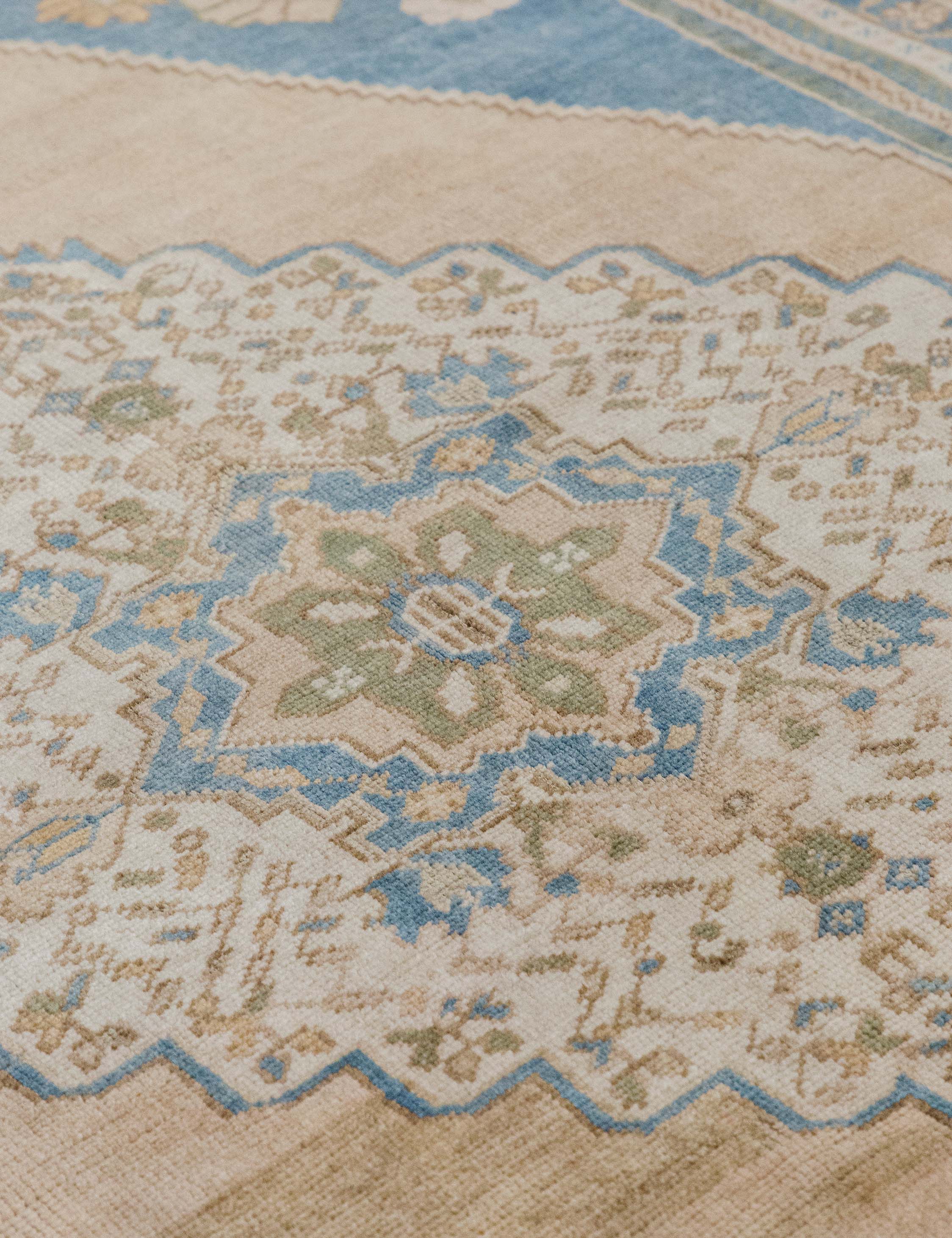 Lulu and Georgia - Vintage Turkish Hand - Knotted Wool Rug No. 536, 5'7" x 8'3"