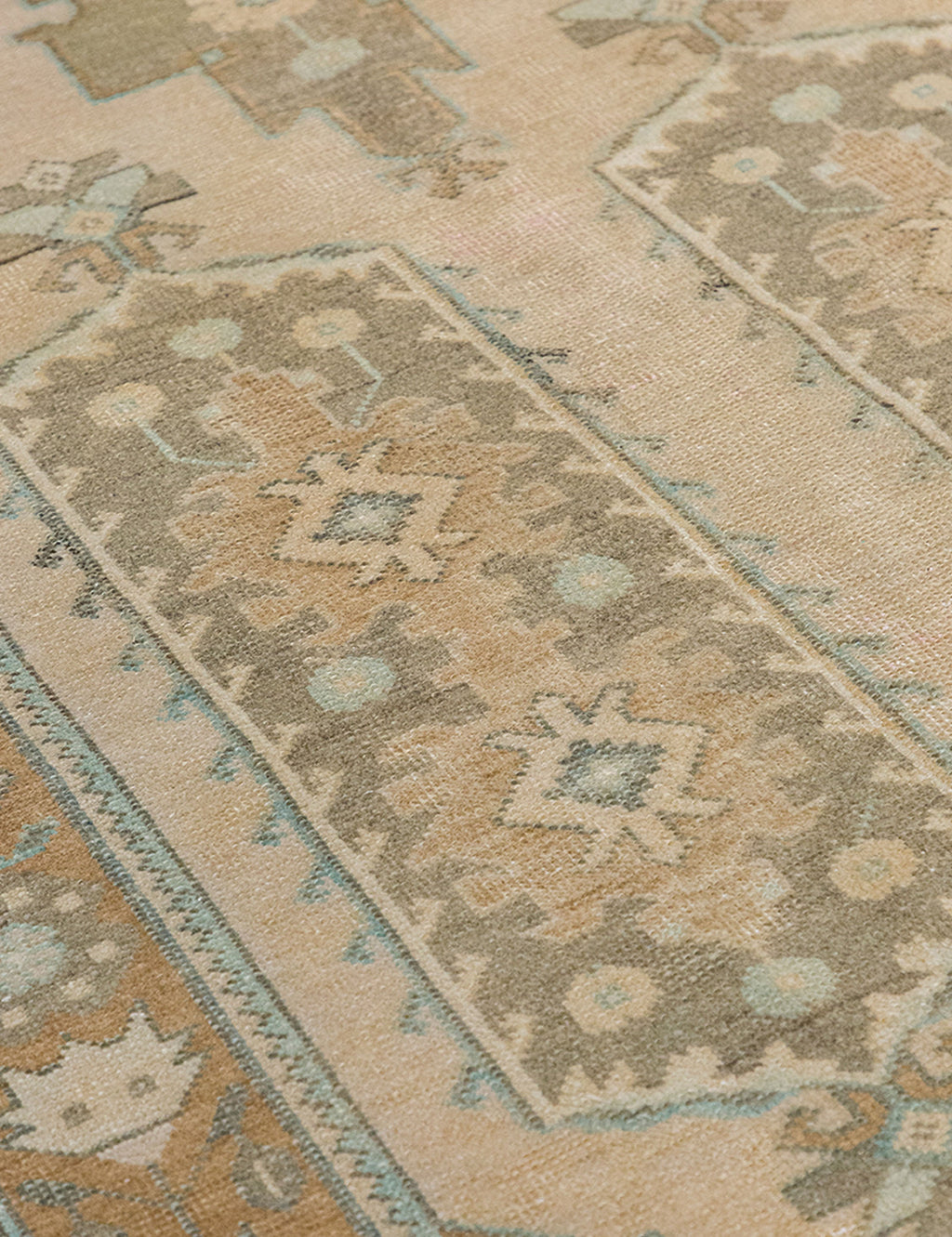 Lulu and Georgia - Vintage Turkish Hand - Knotted Wool Rug No. 550, 4'10" x 7'4"