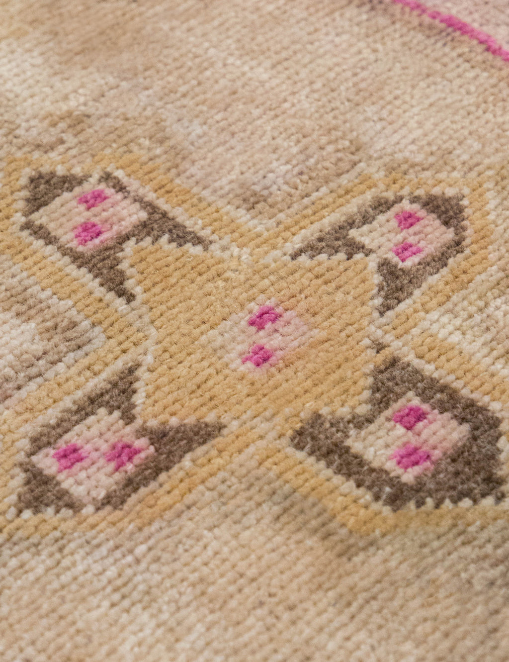 Lulu and Georgia - Vintage Turkish Hand - Knotted Wool Mini Rug No. 309, 1'4" x 3'