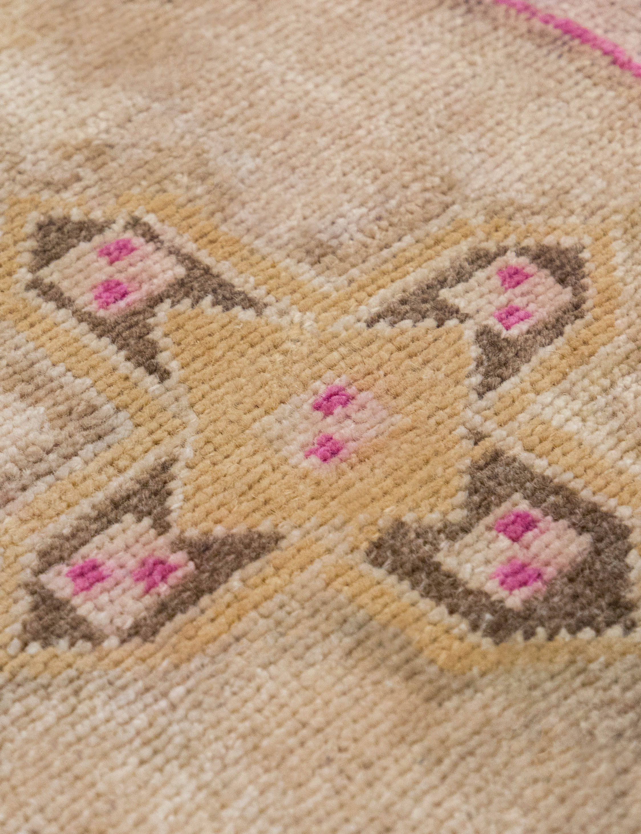 Lulu and Georgia - Vintage Turkish Hand - Knotted Wool Mini Rug No. 309, 1'4" x 3'