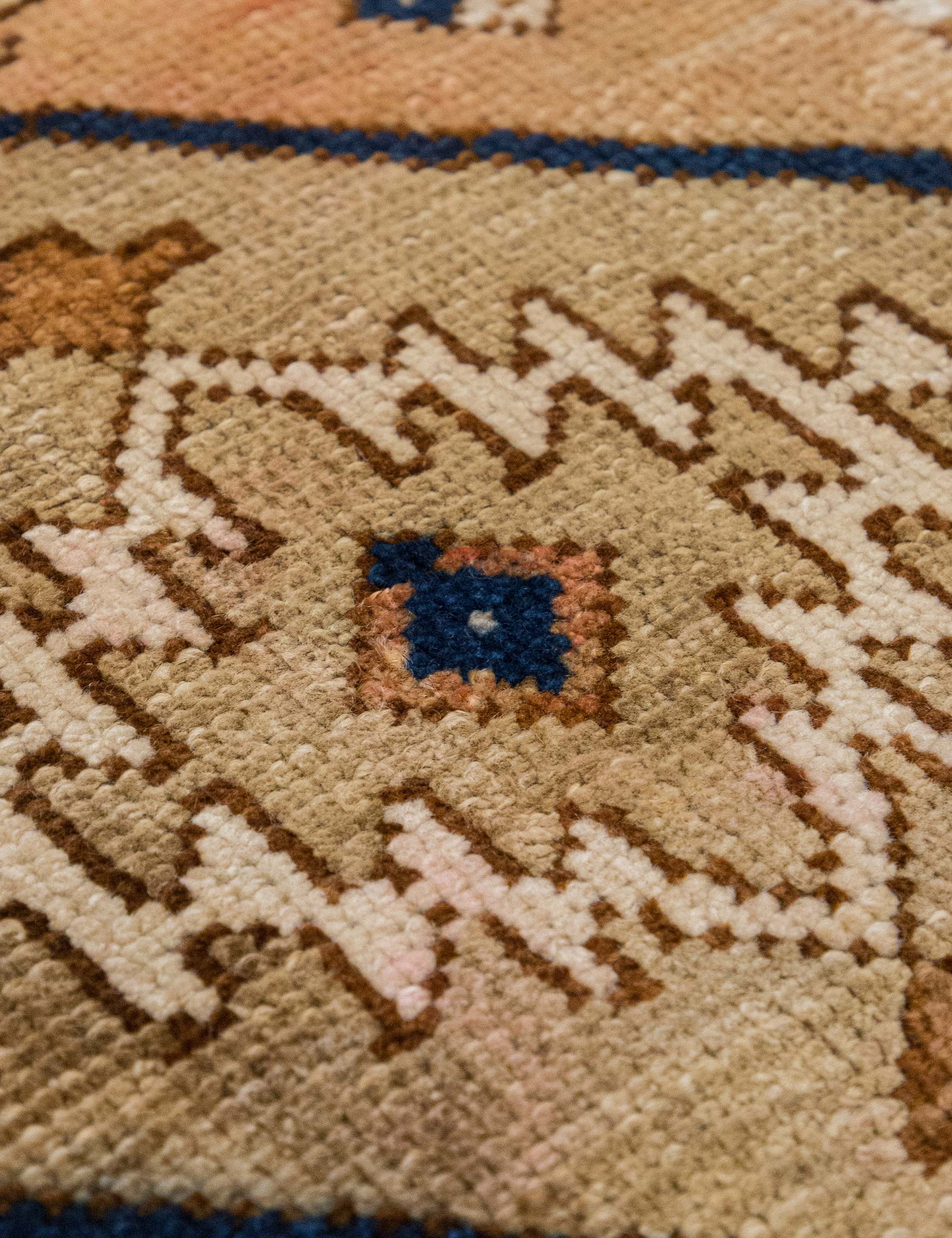Lulu and Georgia - Vintage Turkish Hand - Knotted Wool Mini Rug No. 310, 1'5" x 2'2"