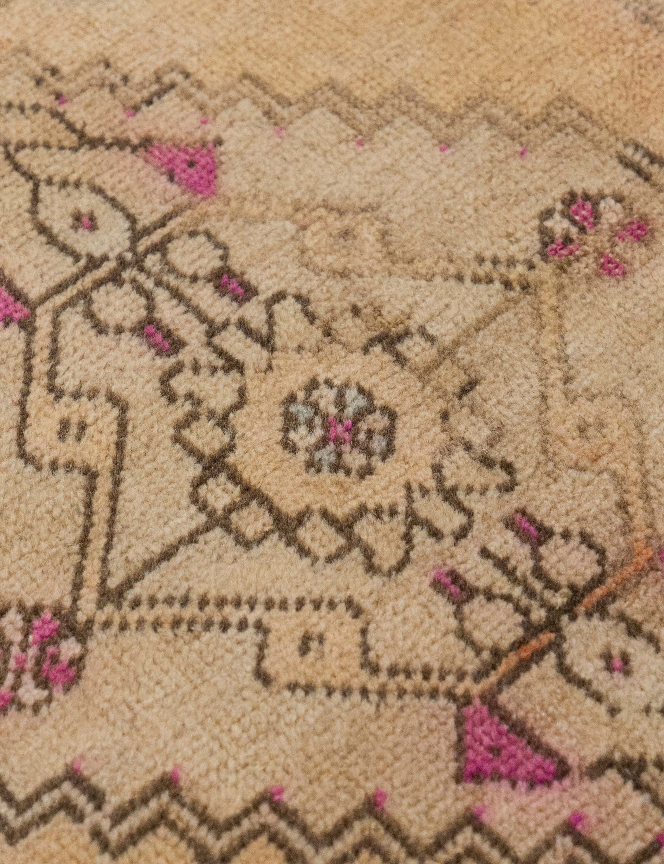 Lulu and Georgia - Vintage Turkish Hand - Knotted Wool Mini Rug No. 317, 1'6" x 3'4"