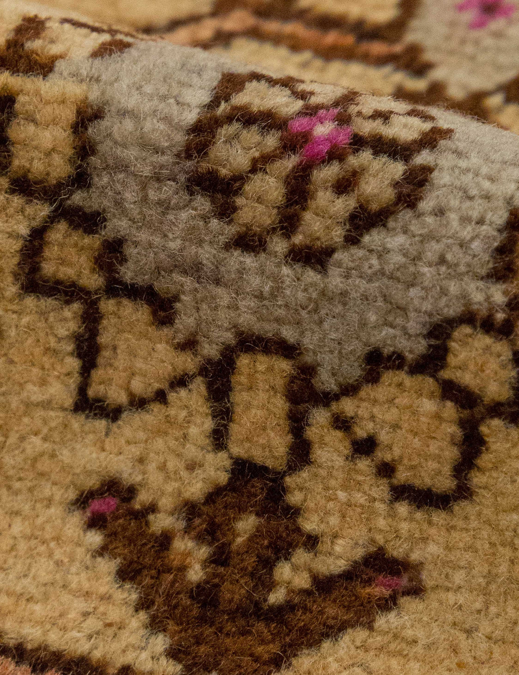 Lulu and Georgia - Vintage Turkish Hand - Knotted Wool Mini Rug No. 325, 1'5" x 2'6"