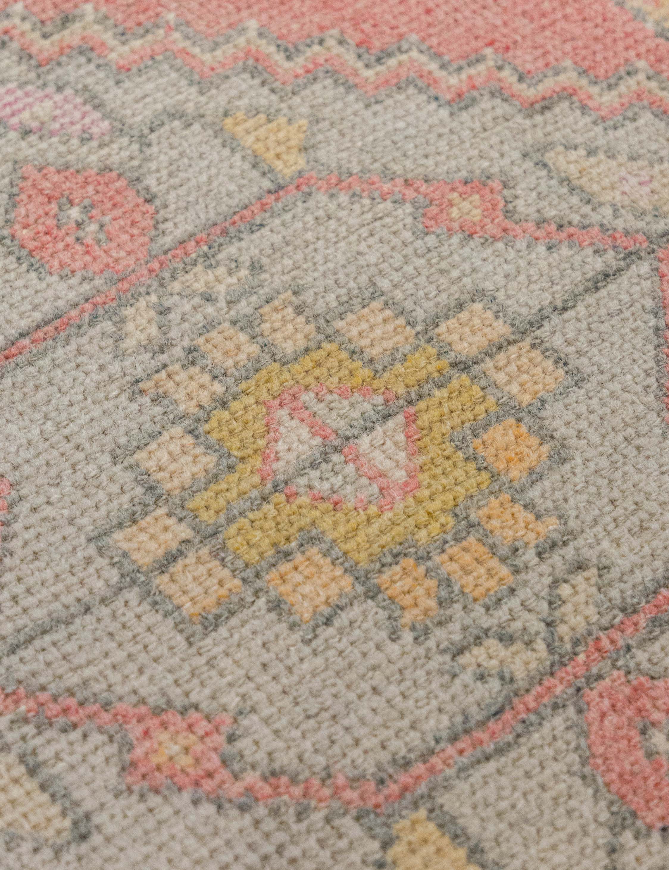 Lulu and Georgia - Vintage Turkish Hand - Knotted Wool Mini Rug No. 327, 1'5" x 3'2"