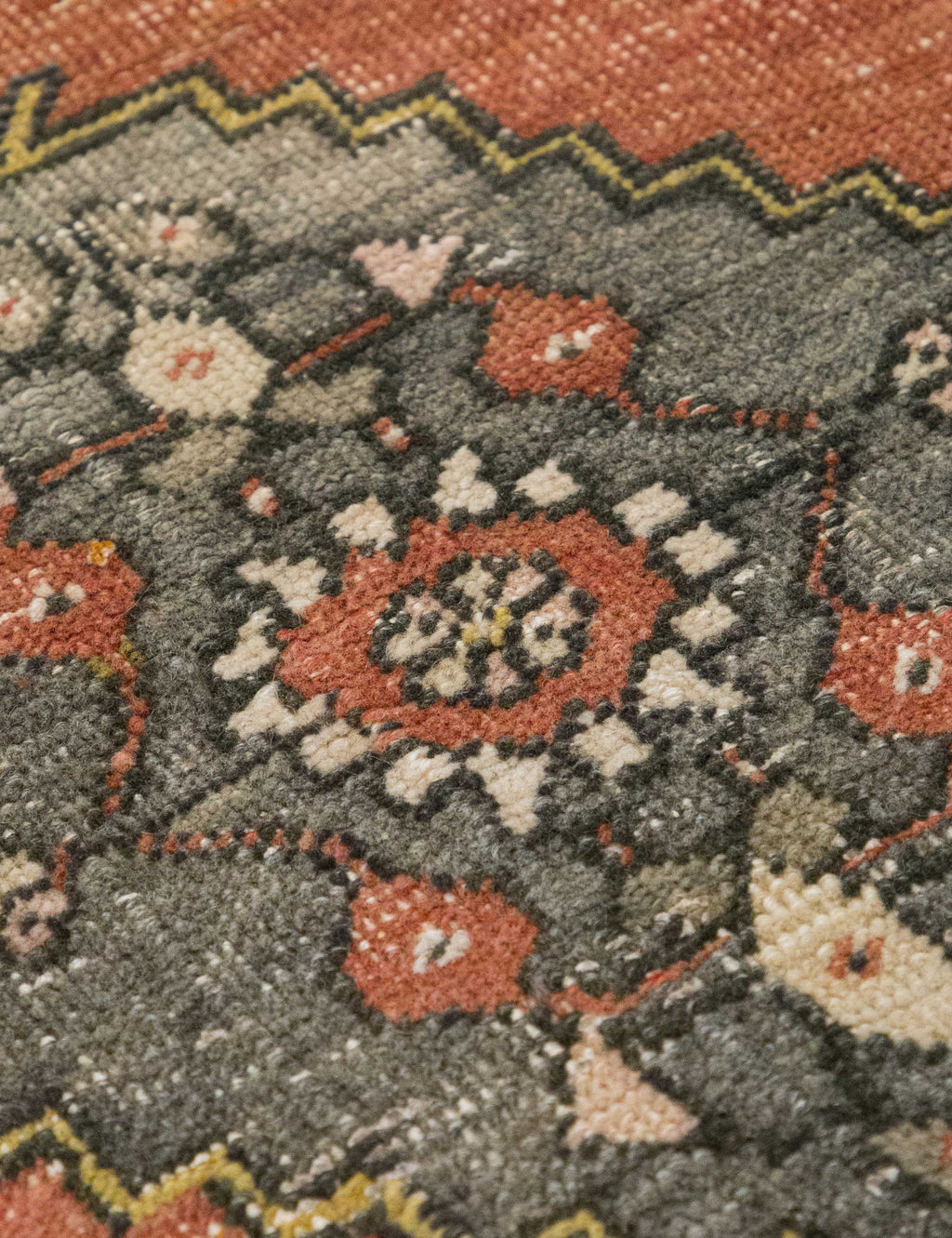 Lulu and Georgia - Vintage Turkish Hand - Knotted Wool Mini Rug No. 329, 1'6" x 3'4"