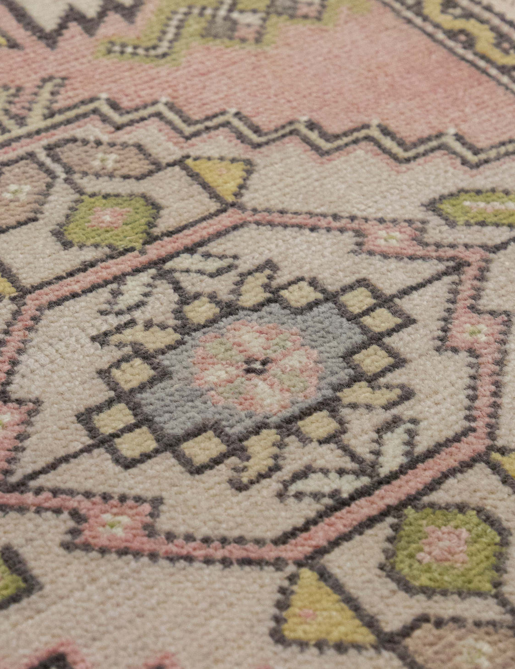 Lulu and Georgia - Vintage Turkish Hand - Knotted Wool Mini Rug No. 330, 1'7" x 3'1"