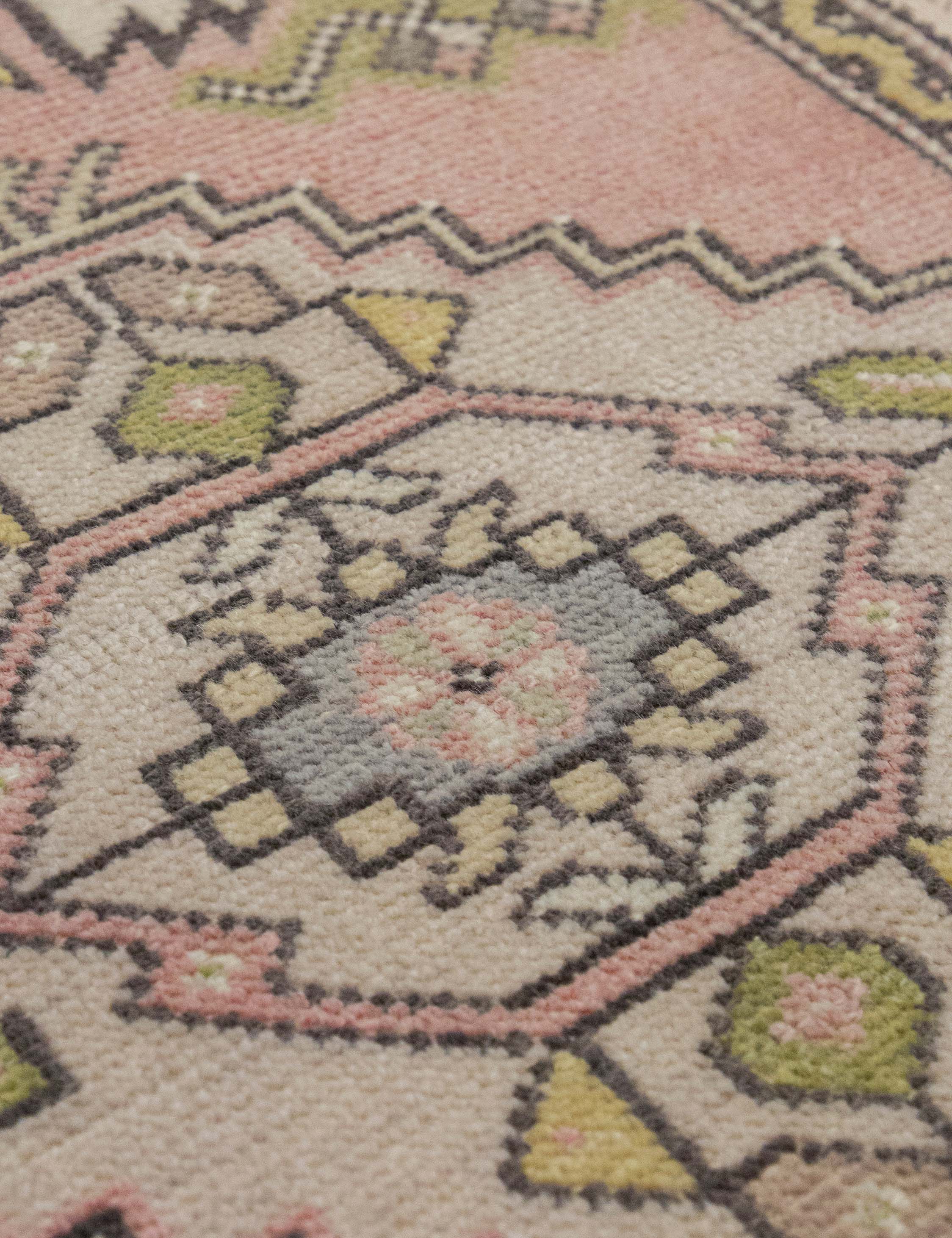 Lulu and Georgia - Vintage Turkish Hand - Knotted Wool Mini Rug No. 330, 1'7" x 3'1"