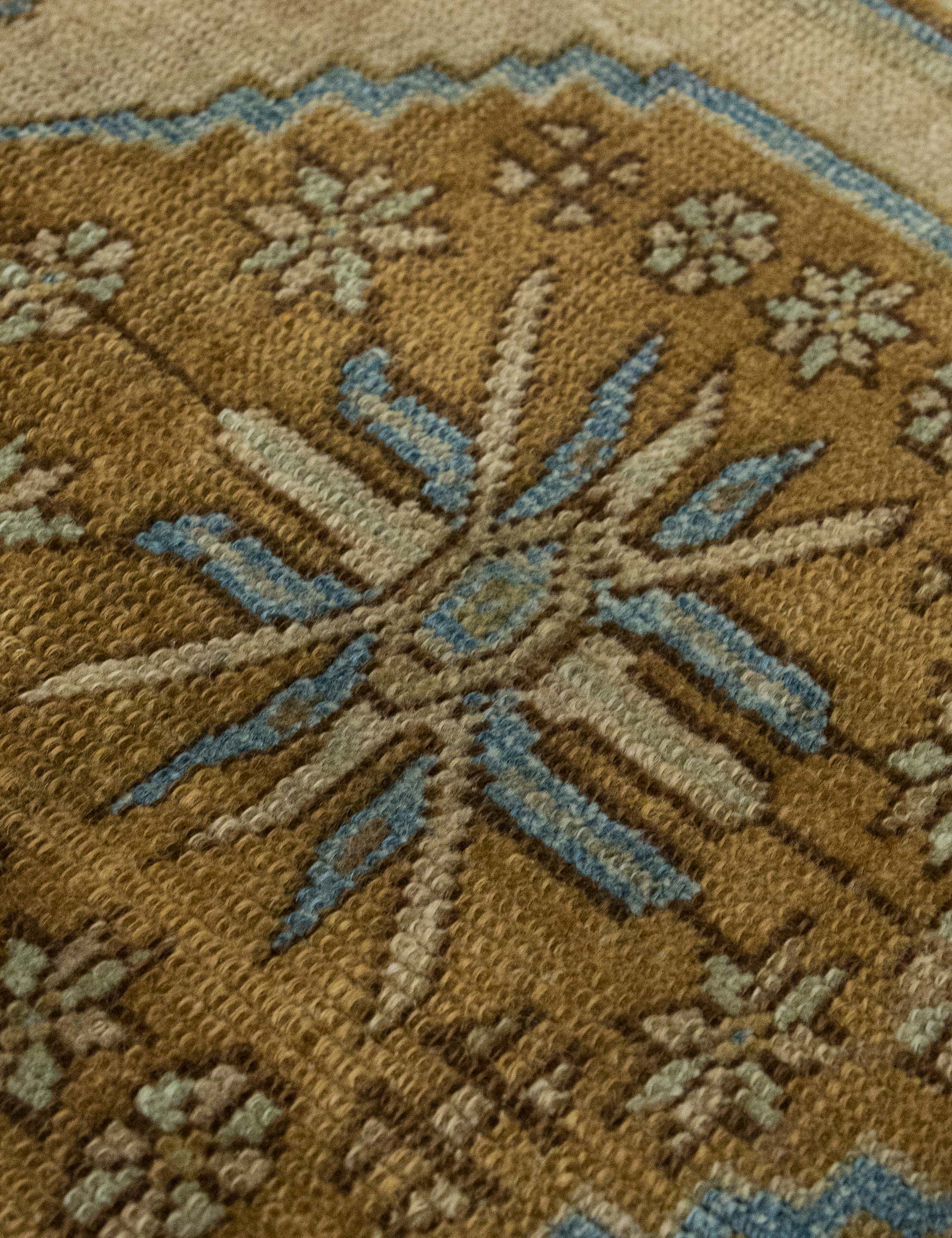 Lulu and Georgia - Vintage Turkish Hand - Knotted Wool Mini Rug No. 333, 1'4" x 2'9"