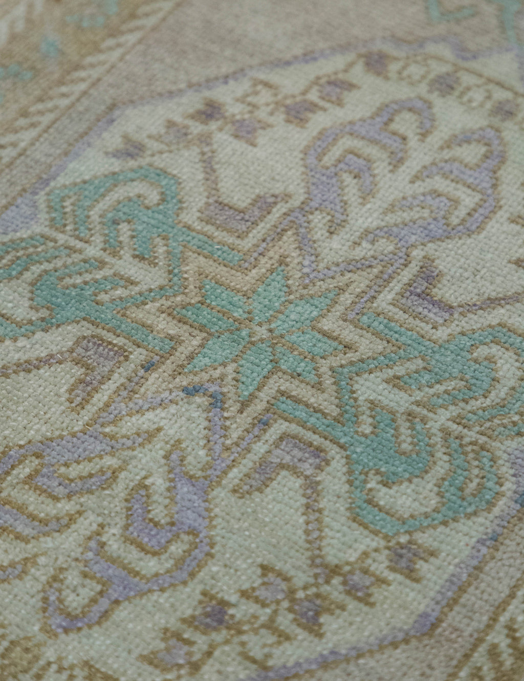 Lulu and Georgia - Vintage Turkish Hand - Knotted Wool Mini Rug No. 344, 1'6" x 3'